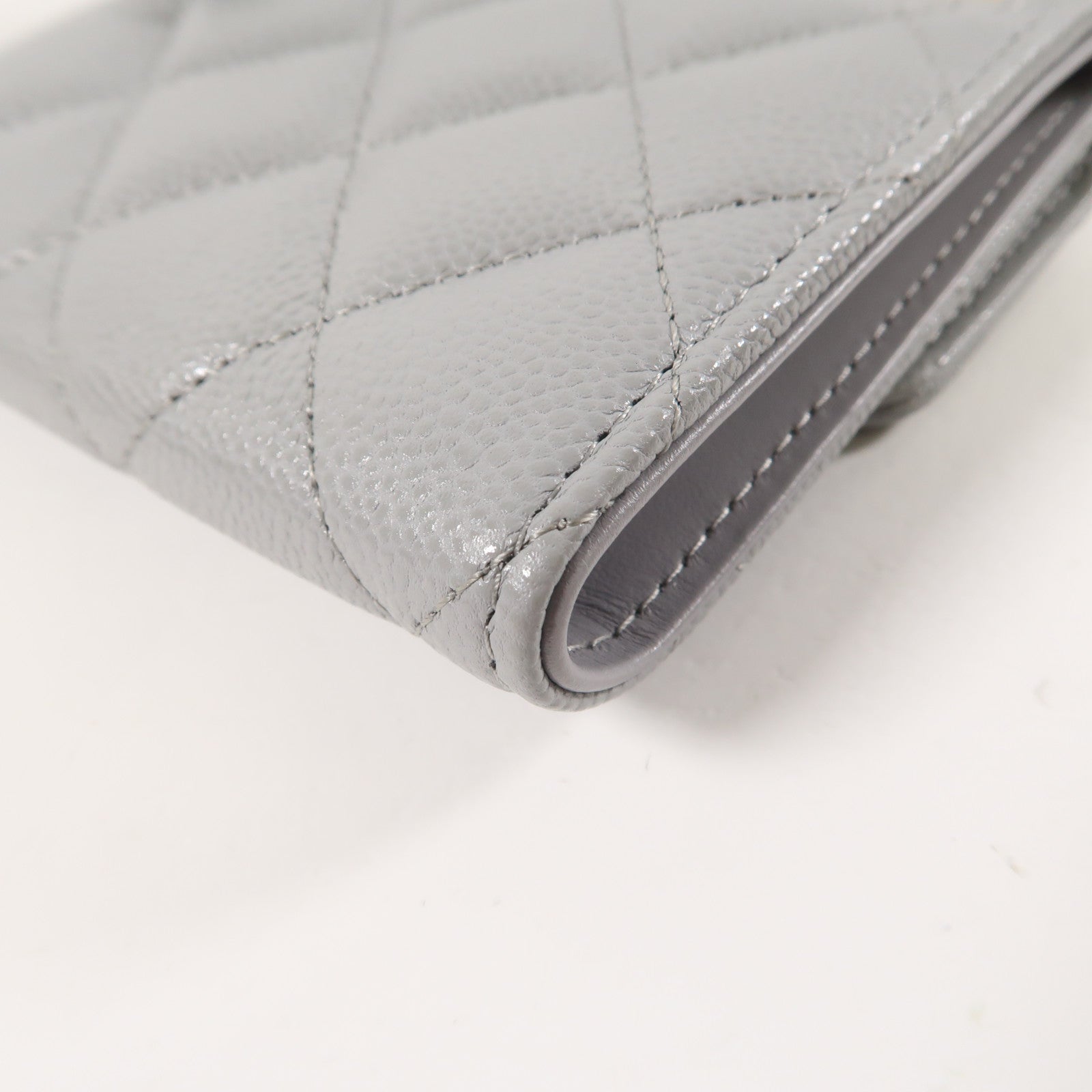 CHANEL 菱格Caviar Classic Fold Wallet金扣折疊錢包灰色