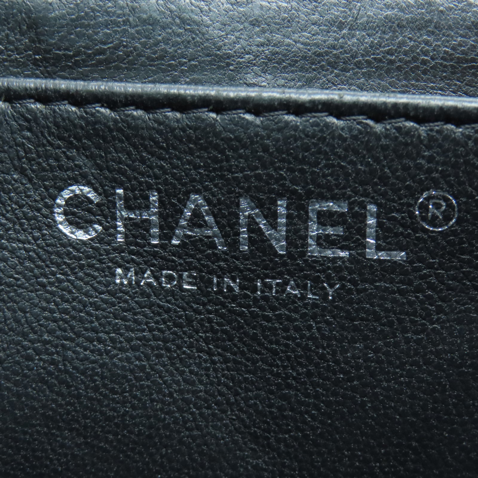 CHANEL diamond patent leather Maxi Single Flap silver buckle chain shoulder bag black
