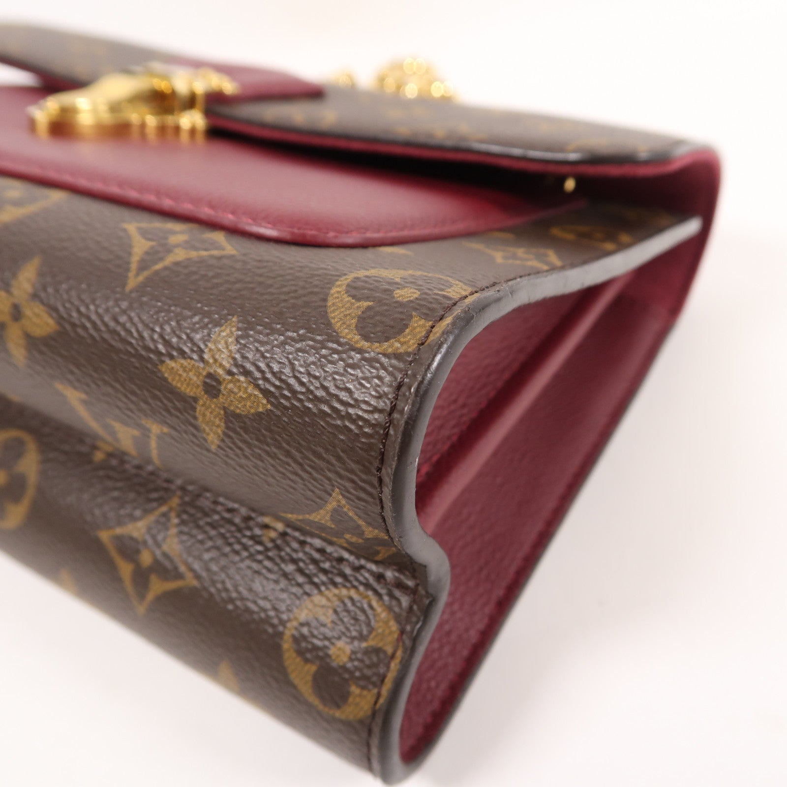 LOUIS VUITTON LV GHW Victoire Chain Shoulder Bag AH0197 Monogram Brown