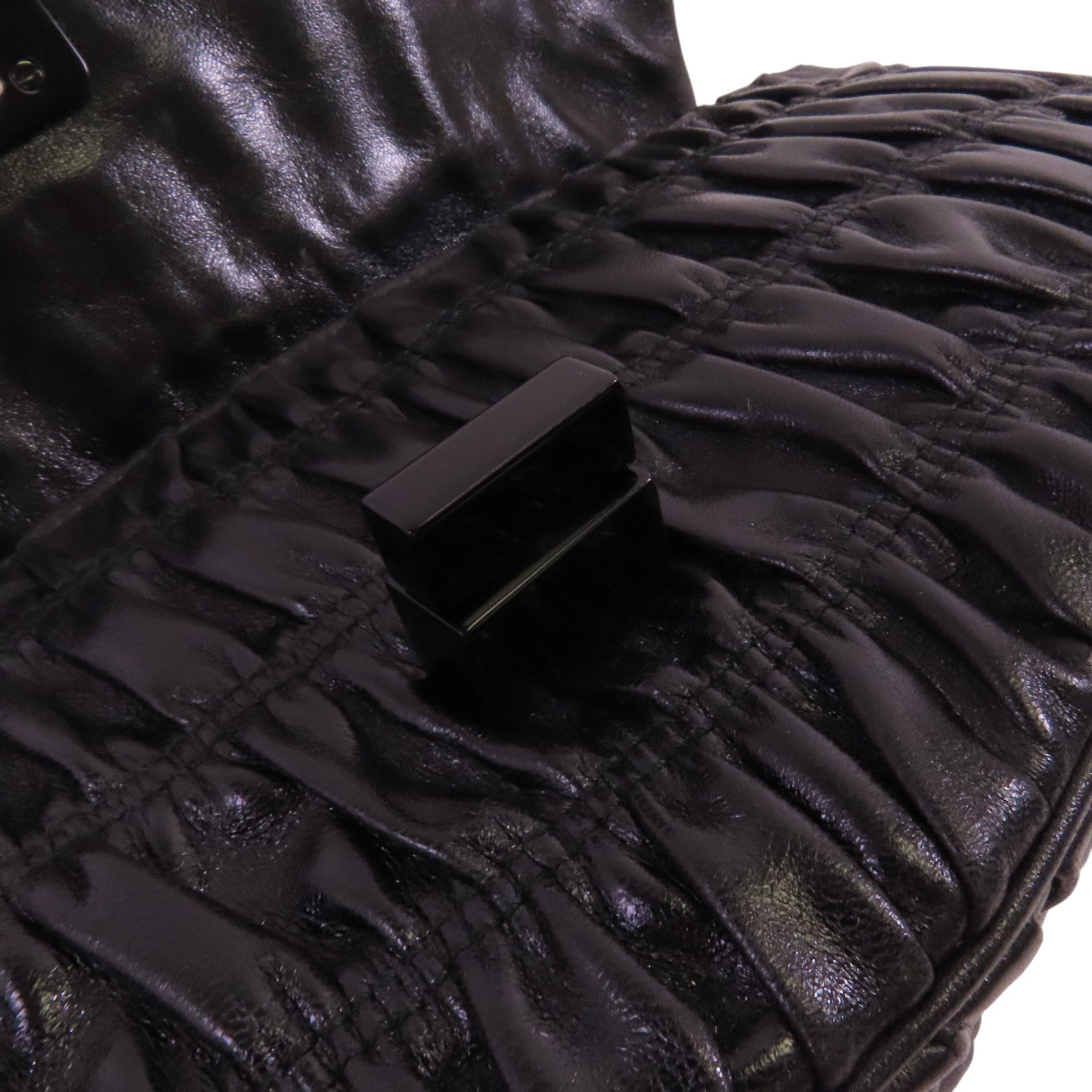 PRADA 牛皮皮革Capretto Graufre Clutch手拿包