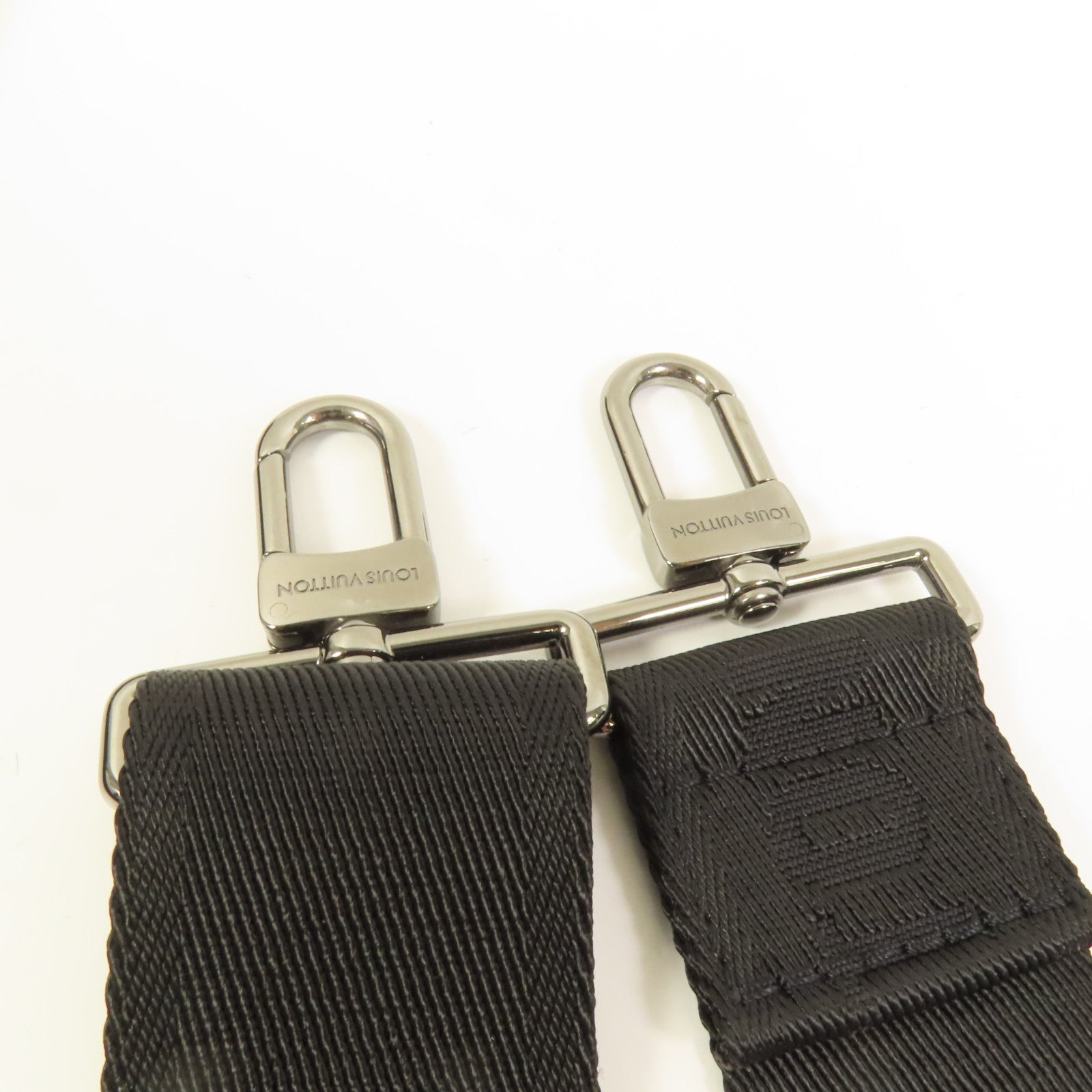 LOUIS VUITTON Monogram Eclipse Gaston銀扣肩背袋