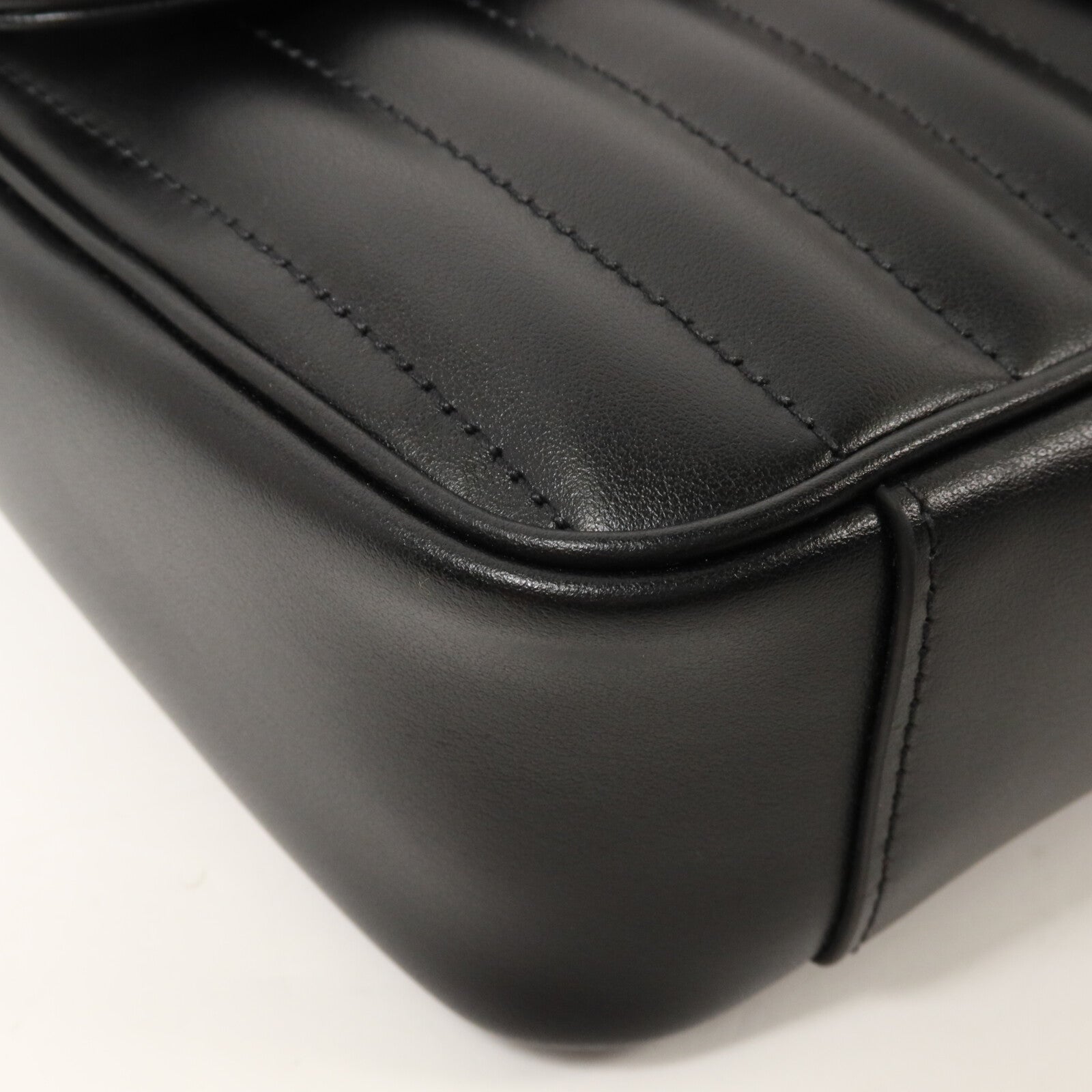 GUCCI 牛皮皮革GG Marmont Shoulder Bag鏈帶肩背袋