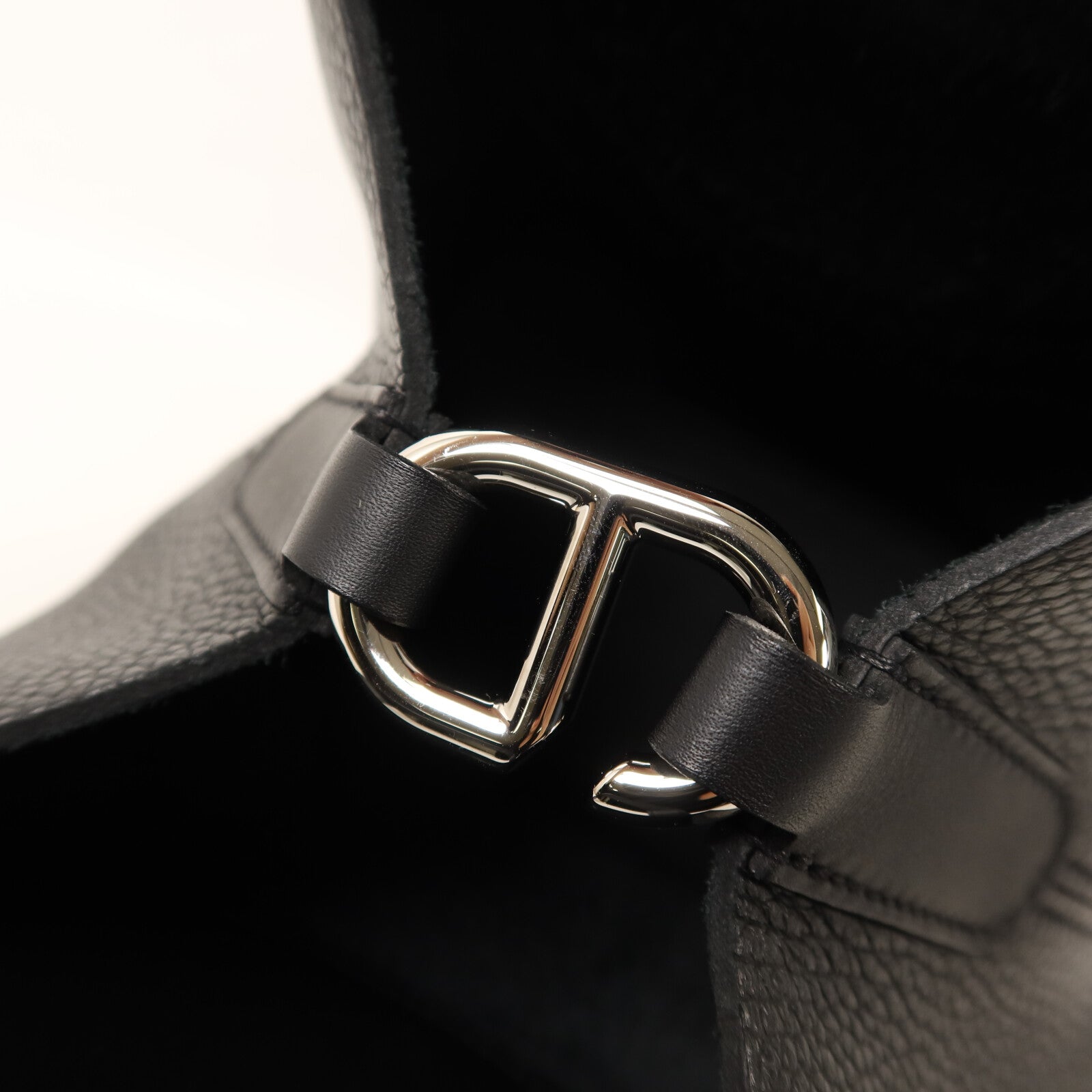 HERMES Clemence皮革In The Loop 18銀扣手挽袋Noir
