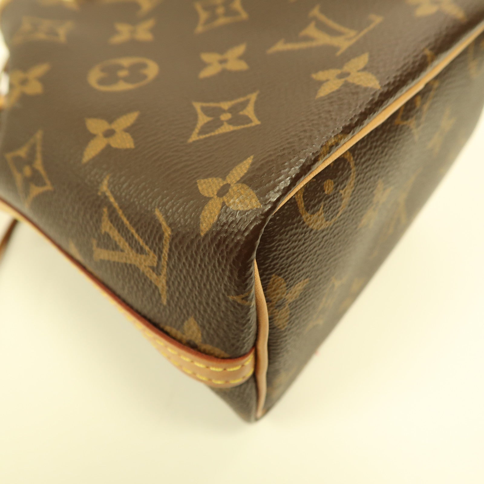 LOUIS VUITTON Monogram Nano Noe金扣肩背袋棕色