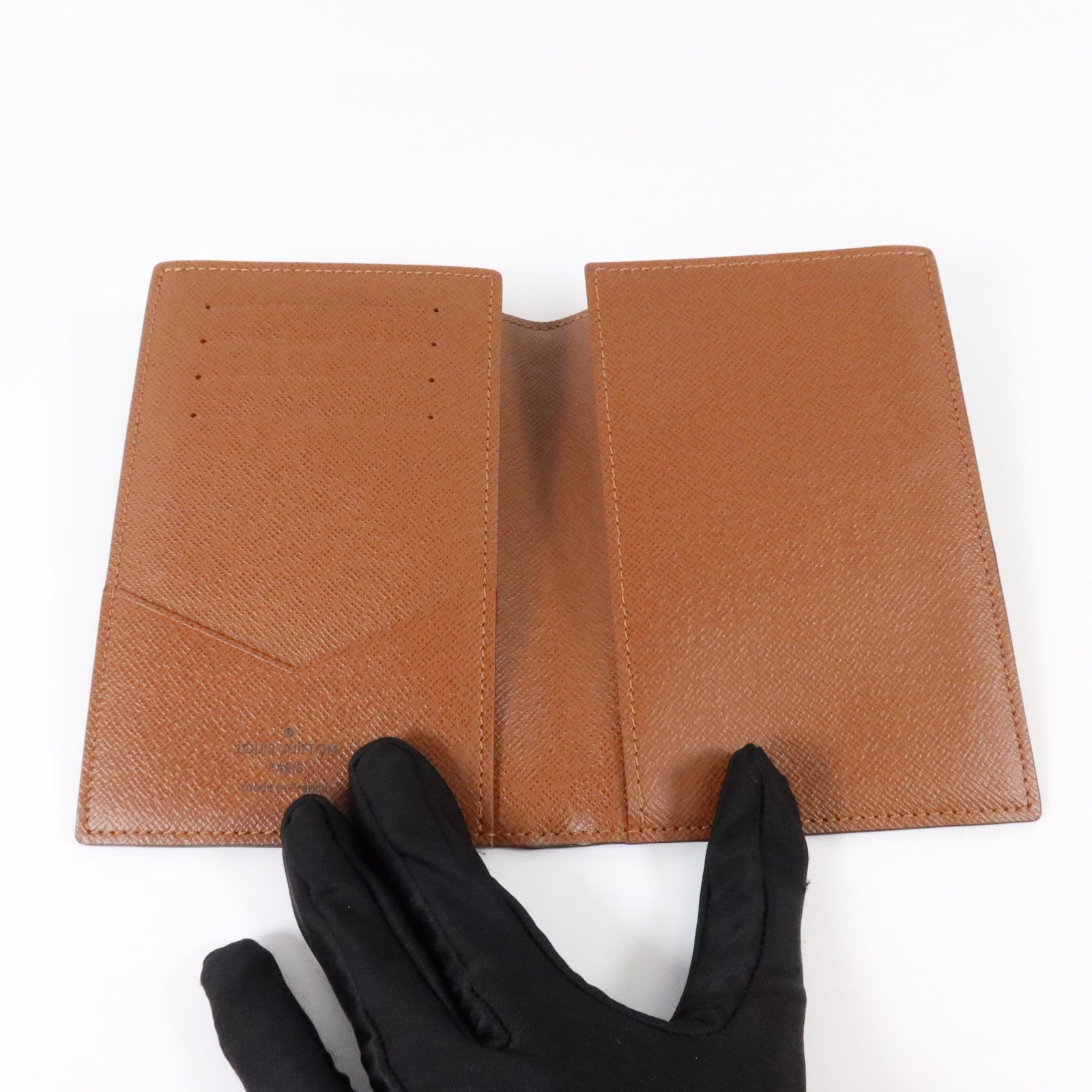 LOUIS VUITTON Monogram Passport Cover護照套