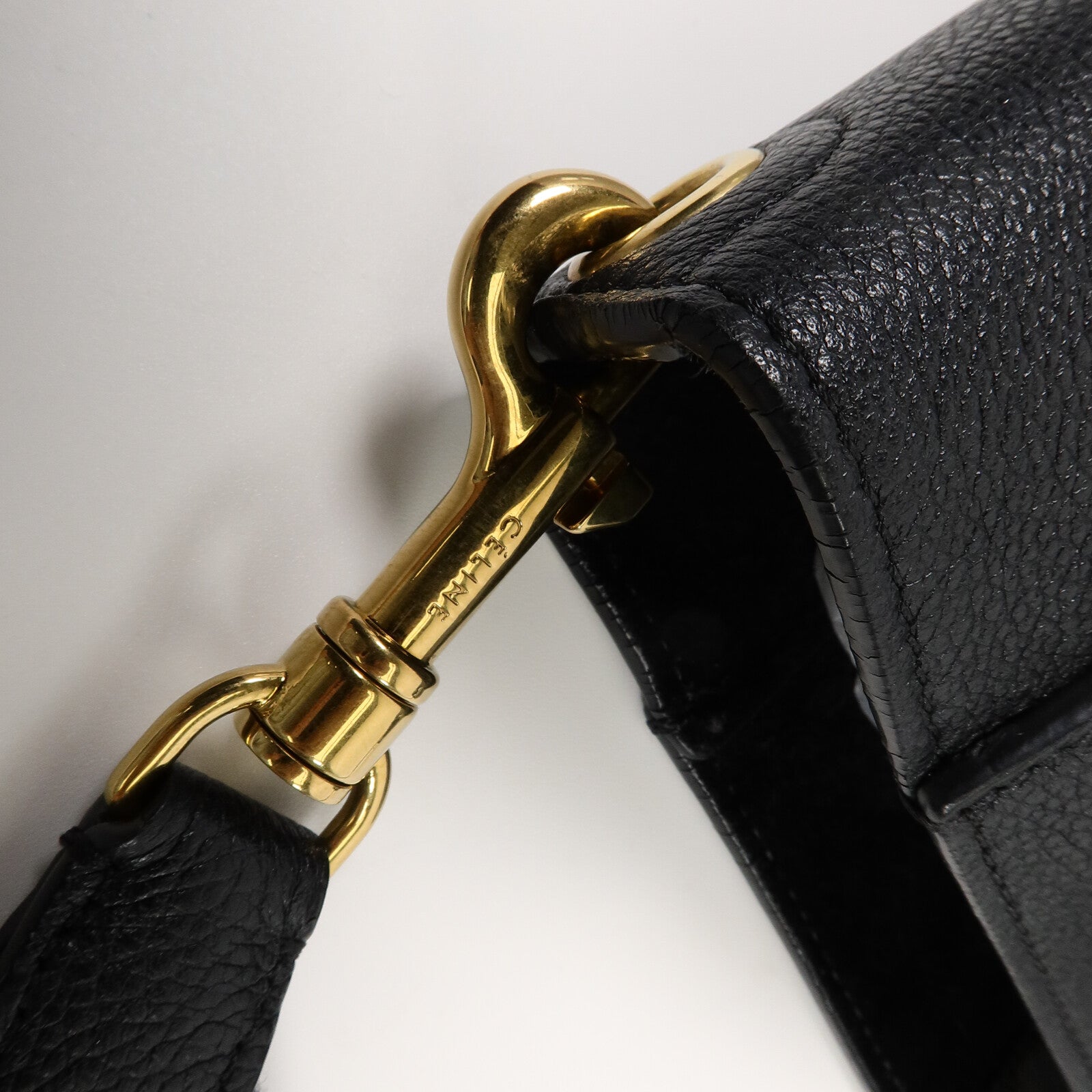 CELINE 牛皮皮革Sangle Bucket Small肩背袋