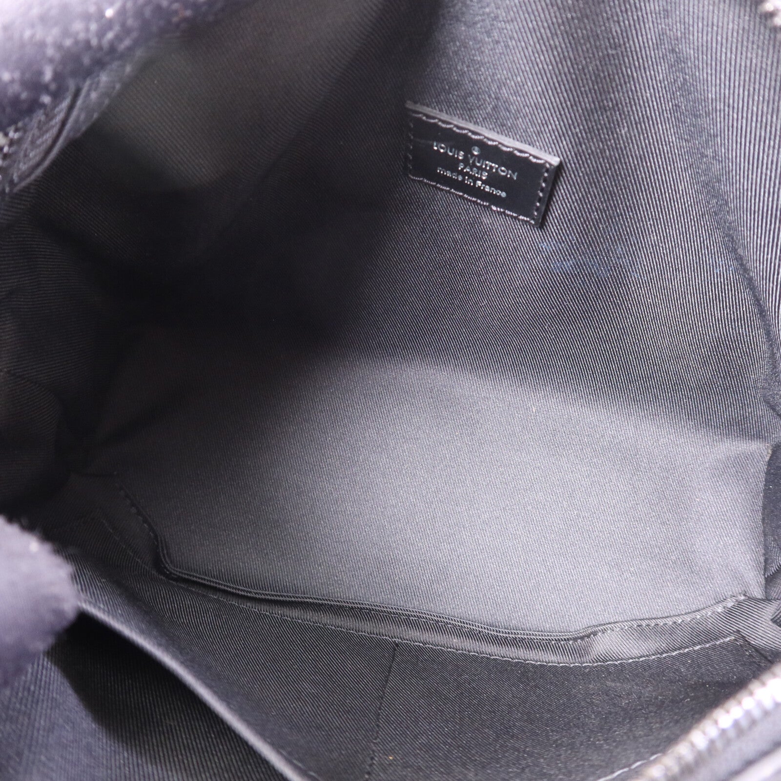LOUIS VUITTON Monogram Eclipse Soft Trunk肩背袋