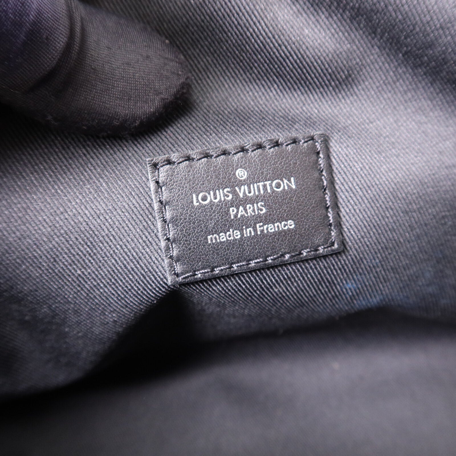 LOUIS VUITTON Monogram Eclipse Soft Trunk肩背袋