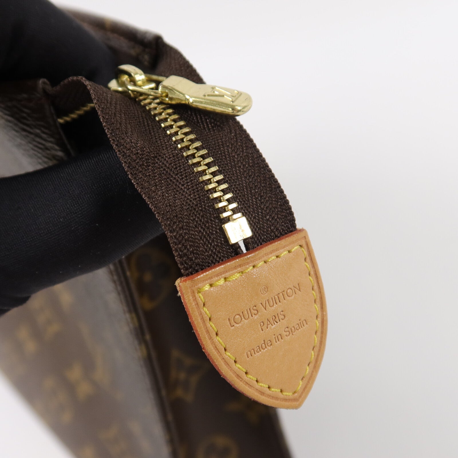 LOUIS VUITTON Monogram Poche Toilette手拿包