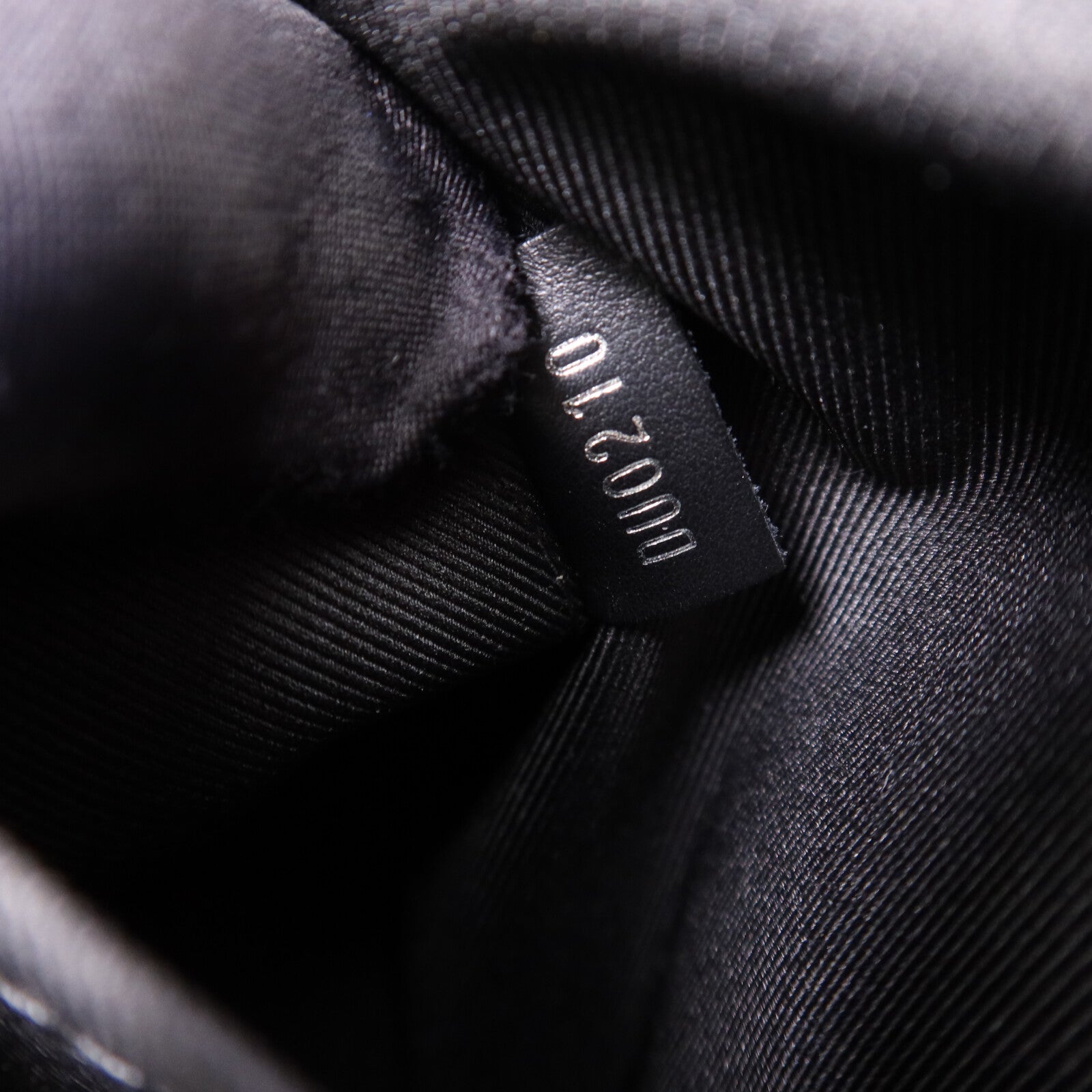 LOUIS VUITTON Monogram Eclipse Soft Trunk肩背袋