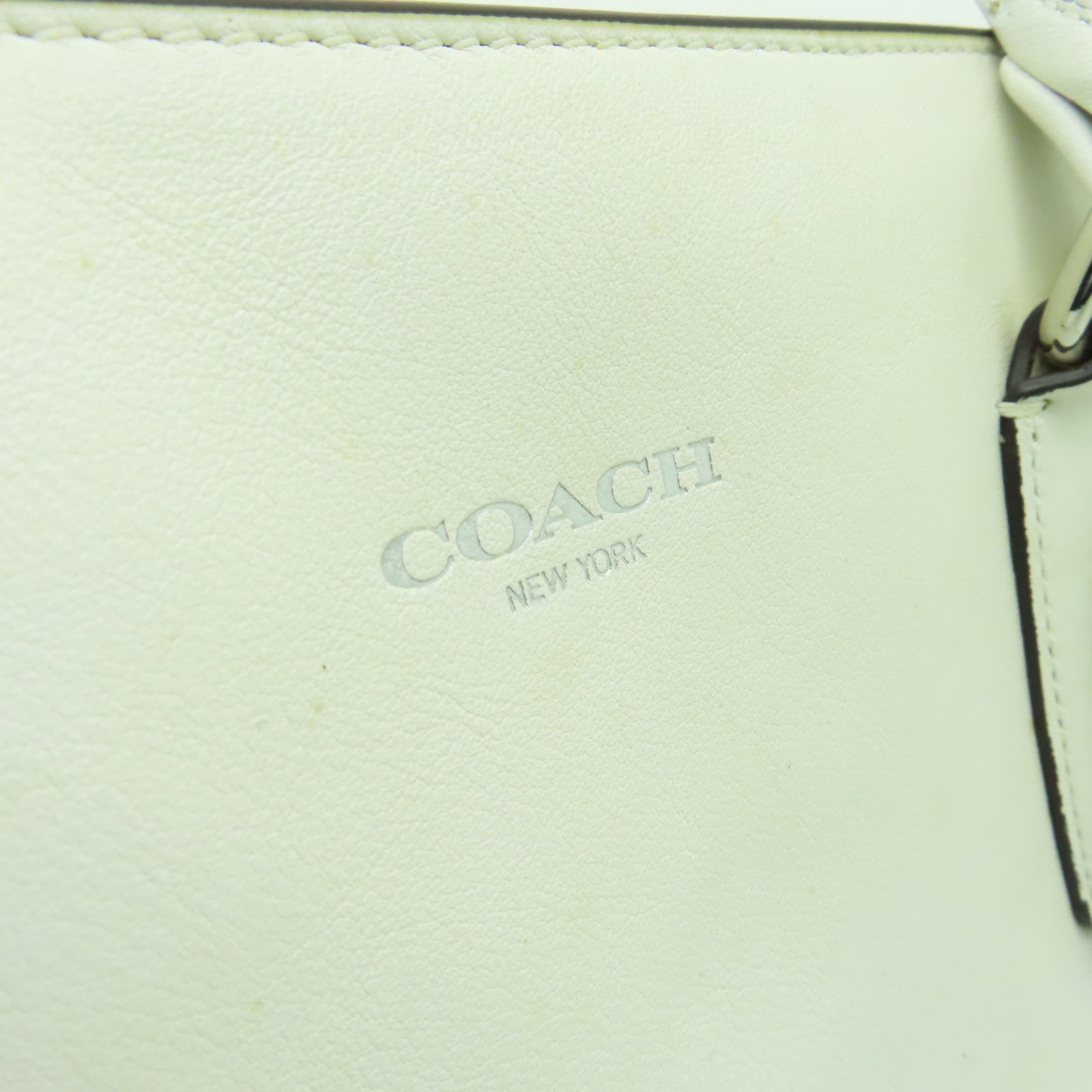 COACH 【激減優惠】牛皮皮革Shoulder Bag銀扣肩背袋白色