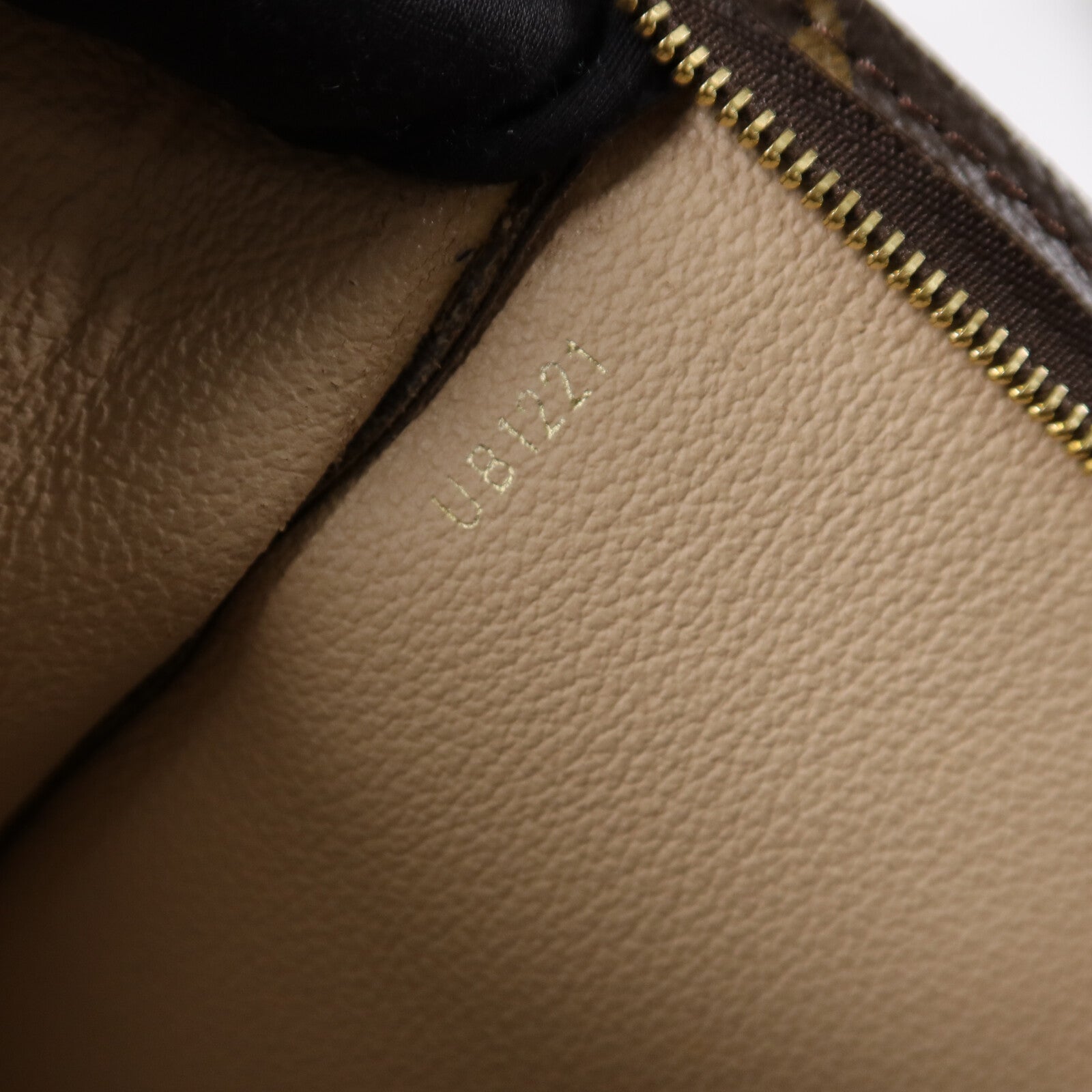 LOUIS VUITTON Monogram Poche Toilette手拿包