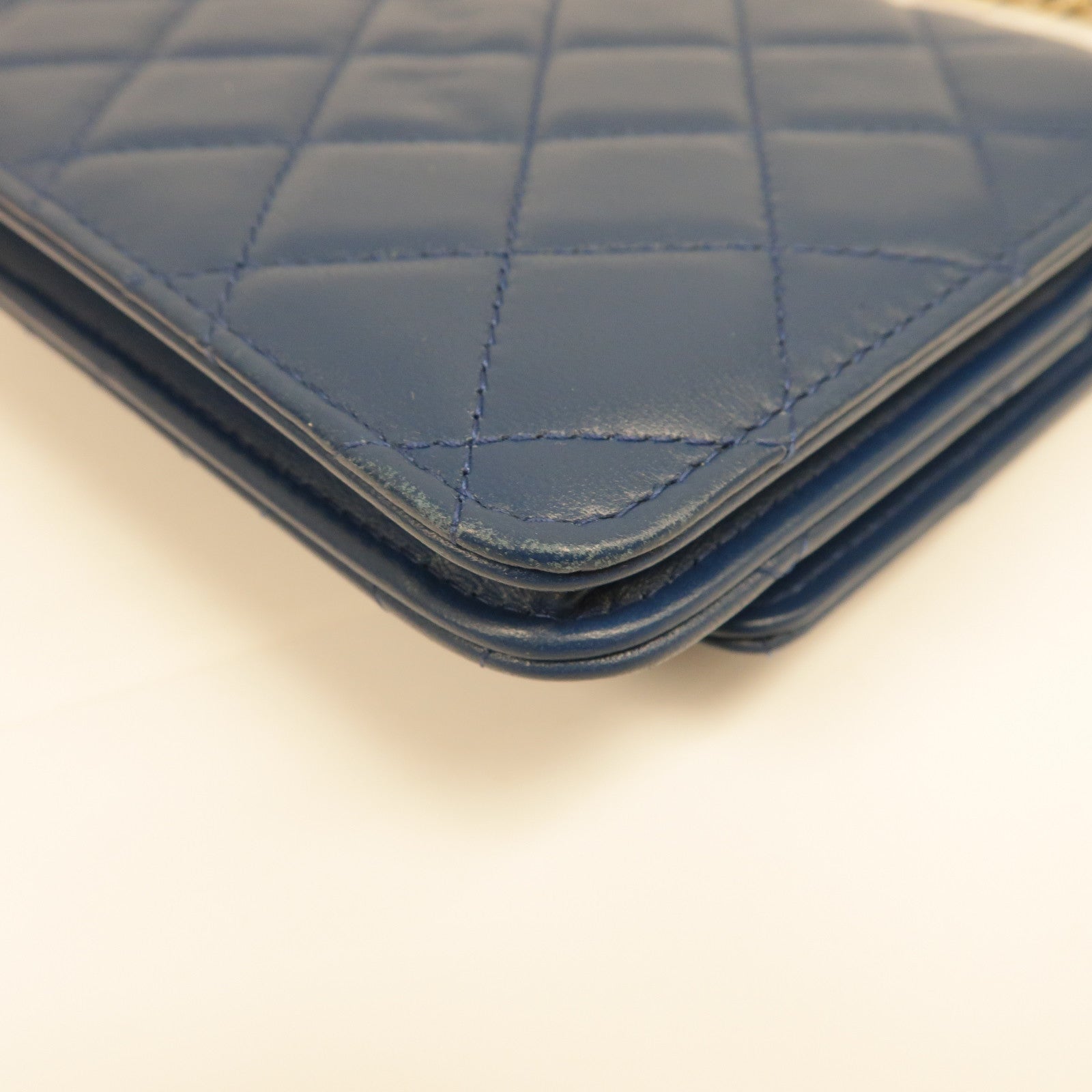 CHANEL 菱格羊皮皮革WOC Wallet On Chain金扣鏈帶肩背袋藍色