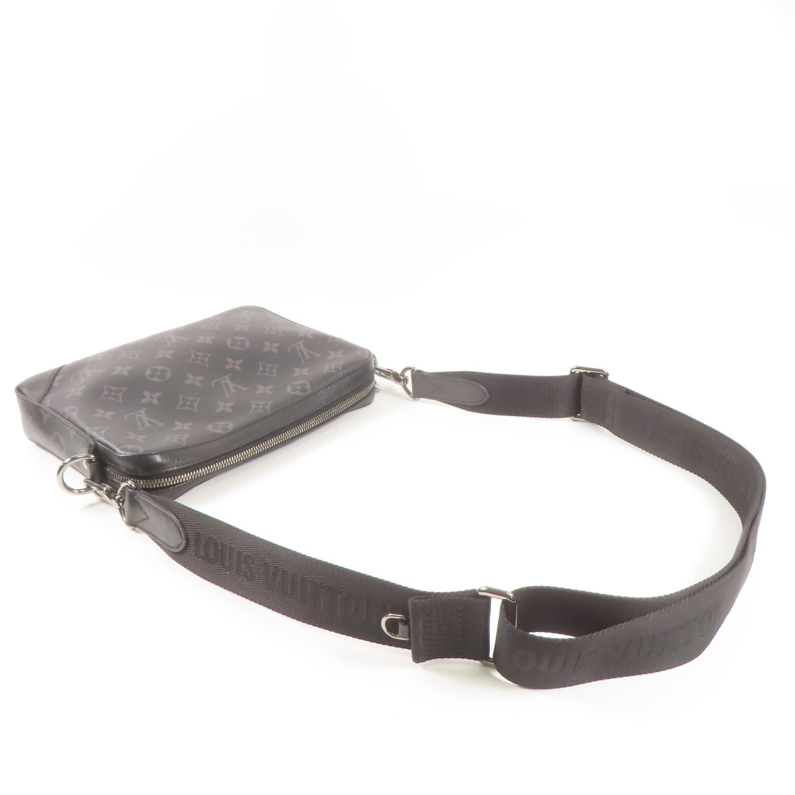 LOUIS VUITTON Monogram Eclipse Reverse Trio Messenger銀扣肩背袋
