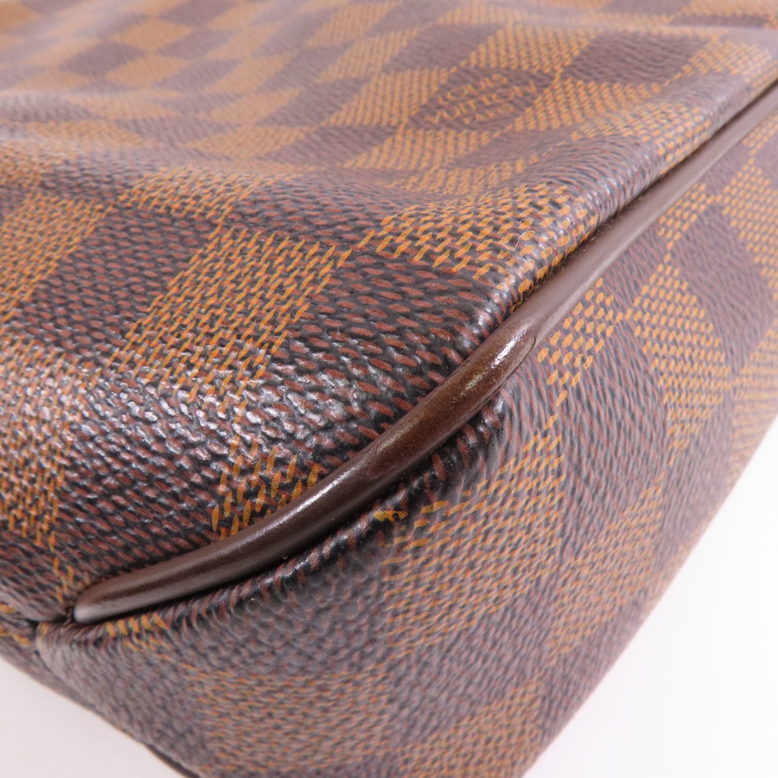 LOUIS VUITTON Damier District PM金扣肩背袋