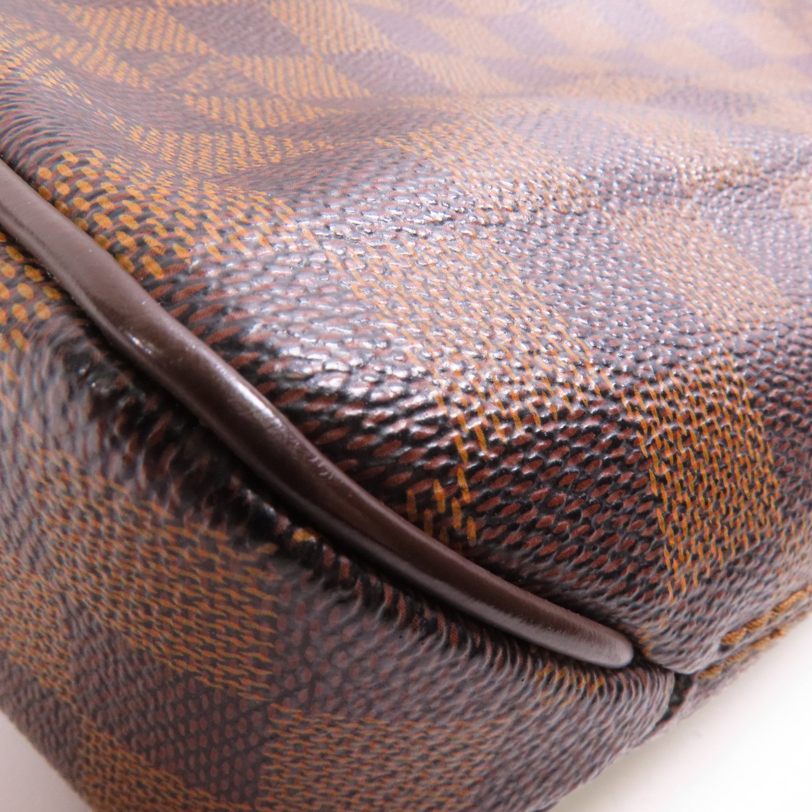 LOUIS VUITTON Damier District PM金扣肩背袋