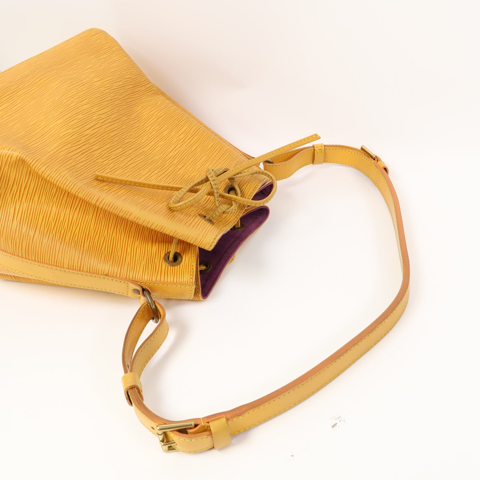 LOUIS VUITTON Epi Petit Noe金扣肩背袋黃色