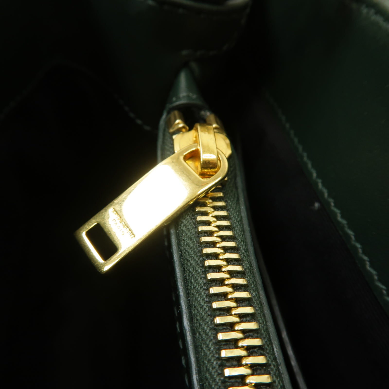 YVES SAINT LAURENT 【激減優惠】牛皮皮革Chain Shoulder Bag金扣鏈帶肩背袋深綠色