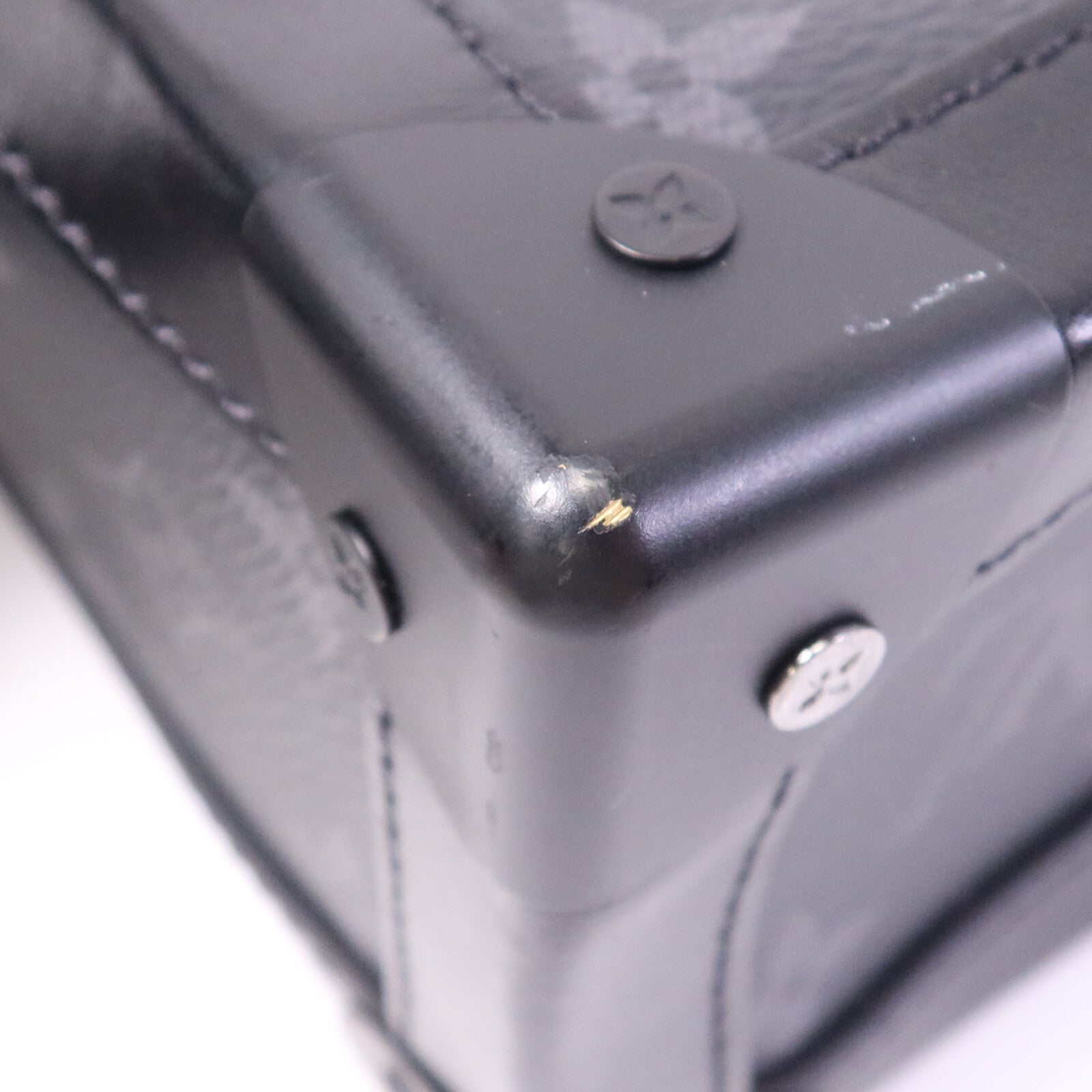 LOUIS VUITTON Monogram Eclipse Soft Trunk肩背袋