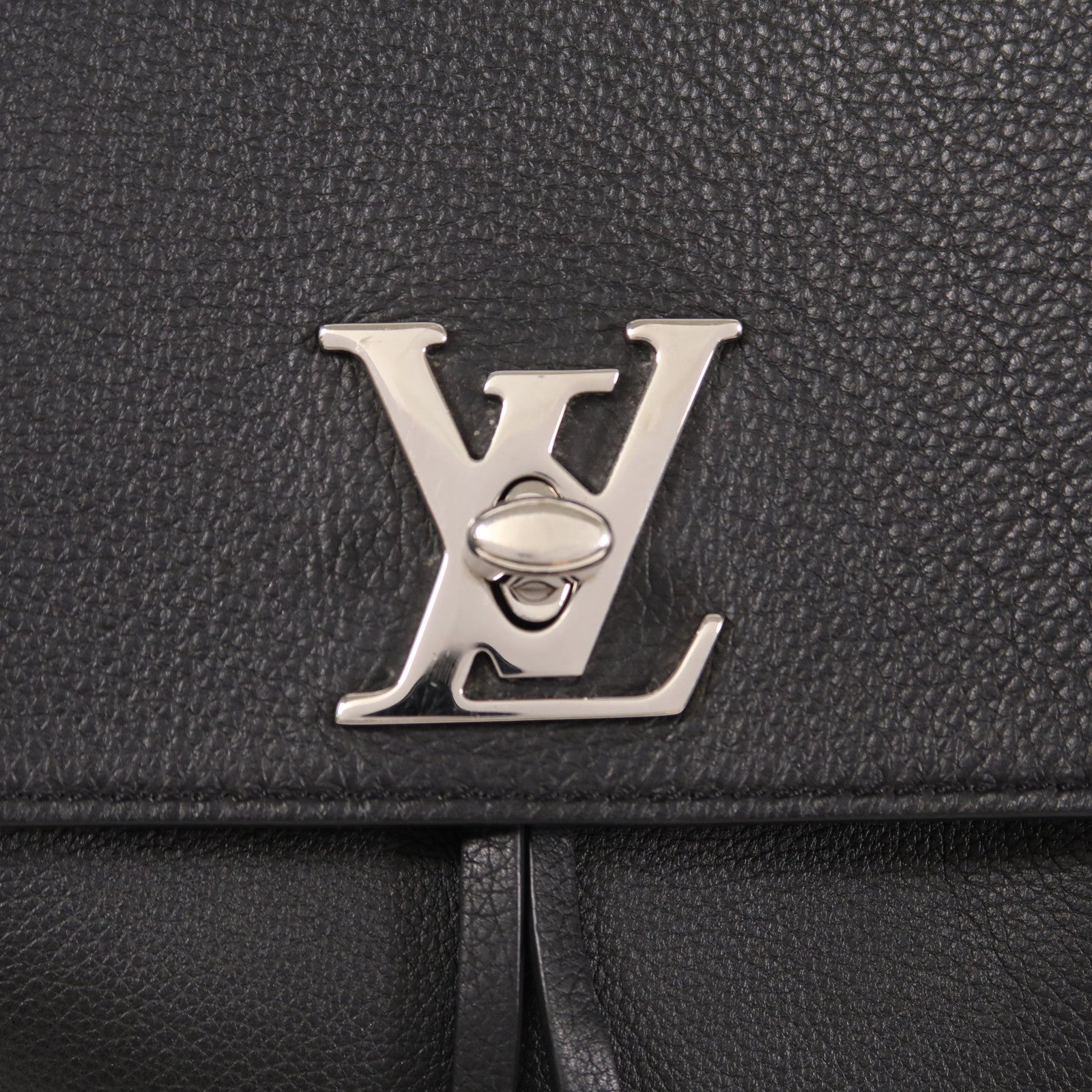 LOUIS VUITTON 牛皮皮革Lock Me Backpack銀扣背包