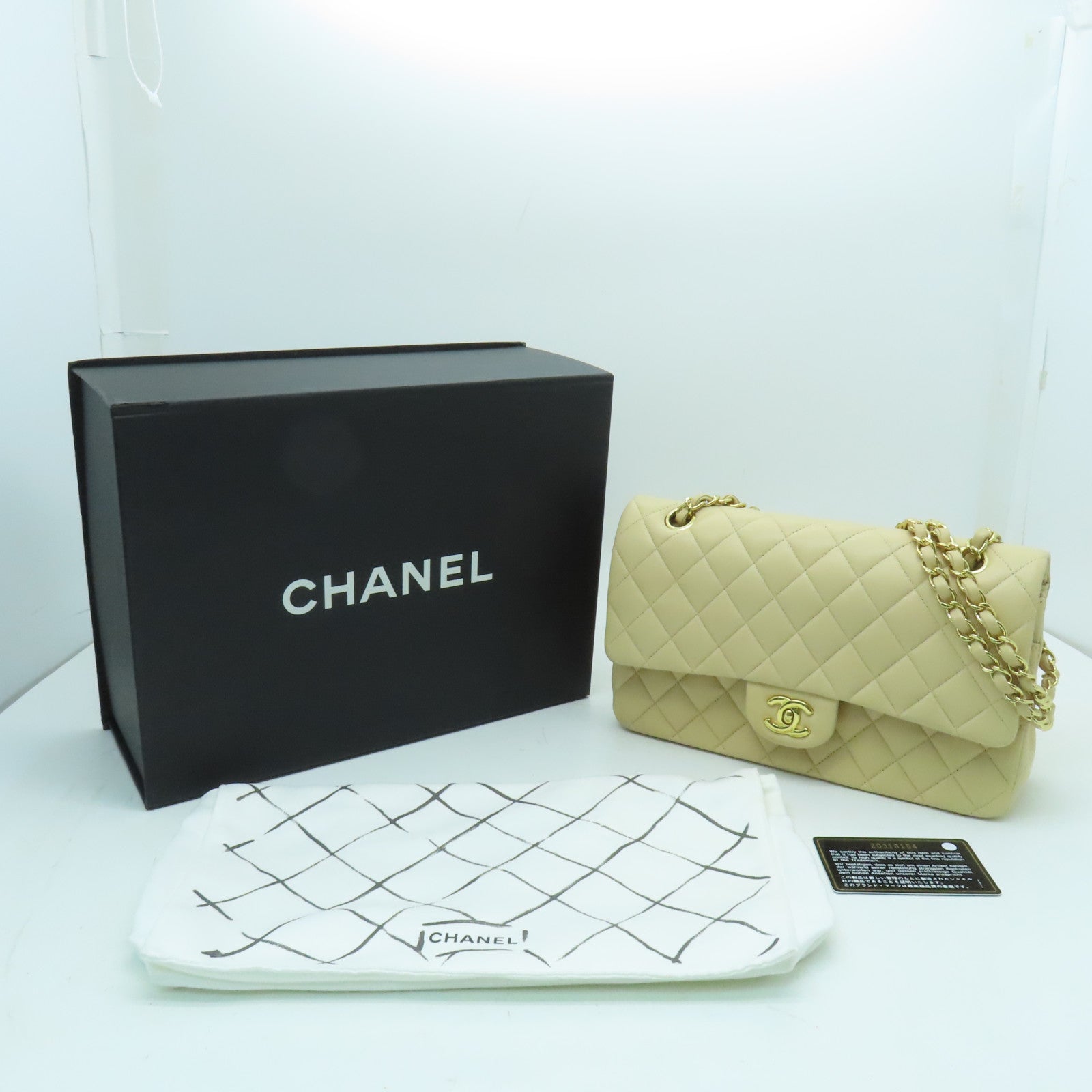 CHANEL 【激減優惠】菱格羊皮皮革Classic 25金扣鏈帶肩背袋米色