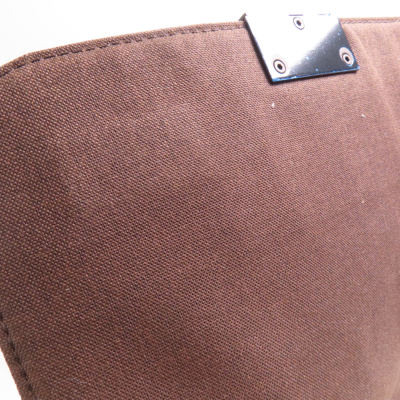 LOUIS VUITTON Damier District PM金扣肩背袋