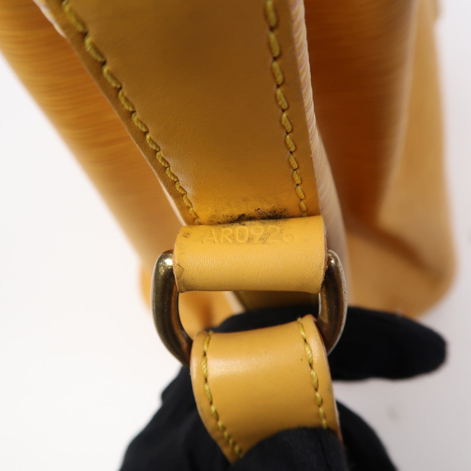LOUIS VUITTON Epi Petit Noe金扣肩背袋黃色