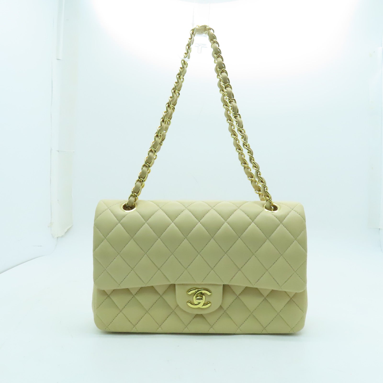 CHANEL 【激減優惠】菱格羊皮皮革Classic 25金扣鏈帶肩背袋米色