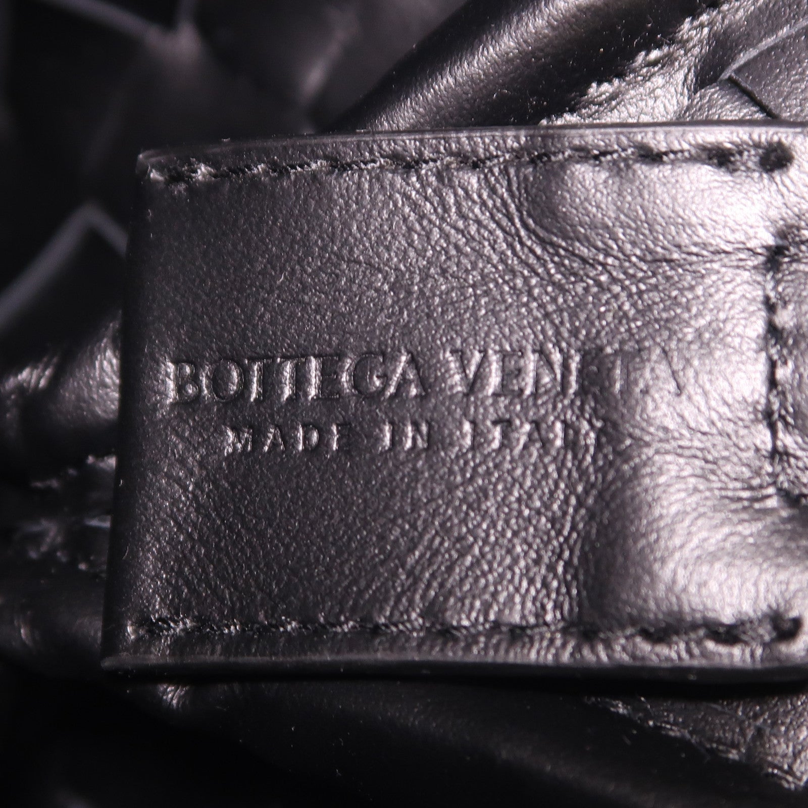 BOTTEGA VENETA 【激減優惠】織紋皮革Loop Camera Bag金扣肩背袋