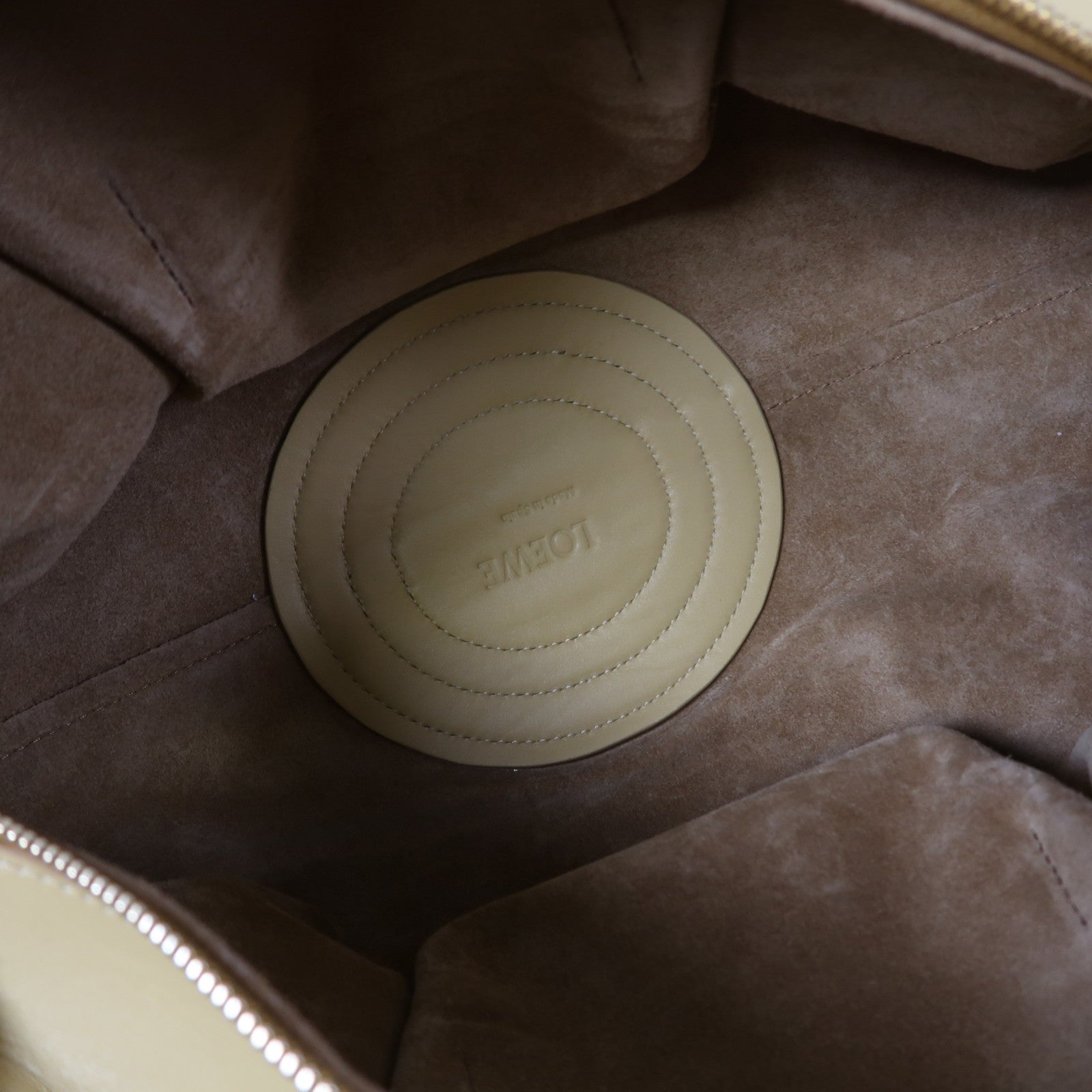 LOEWE 【激減優惠】牛皮皮革Paseo金扣手挽肩背兩用袋黃色