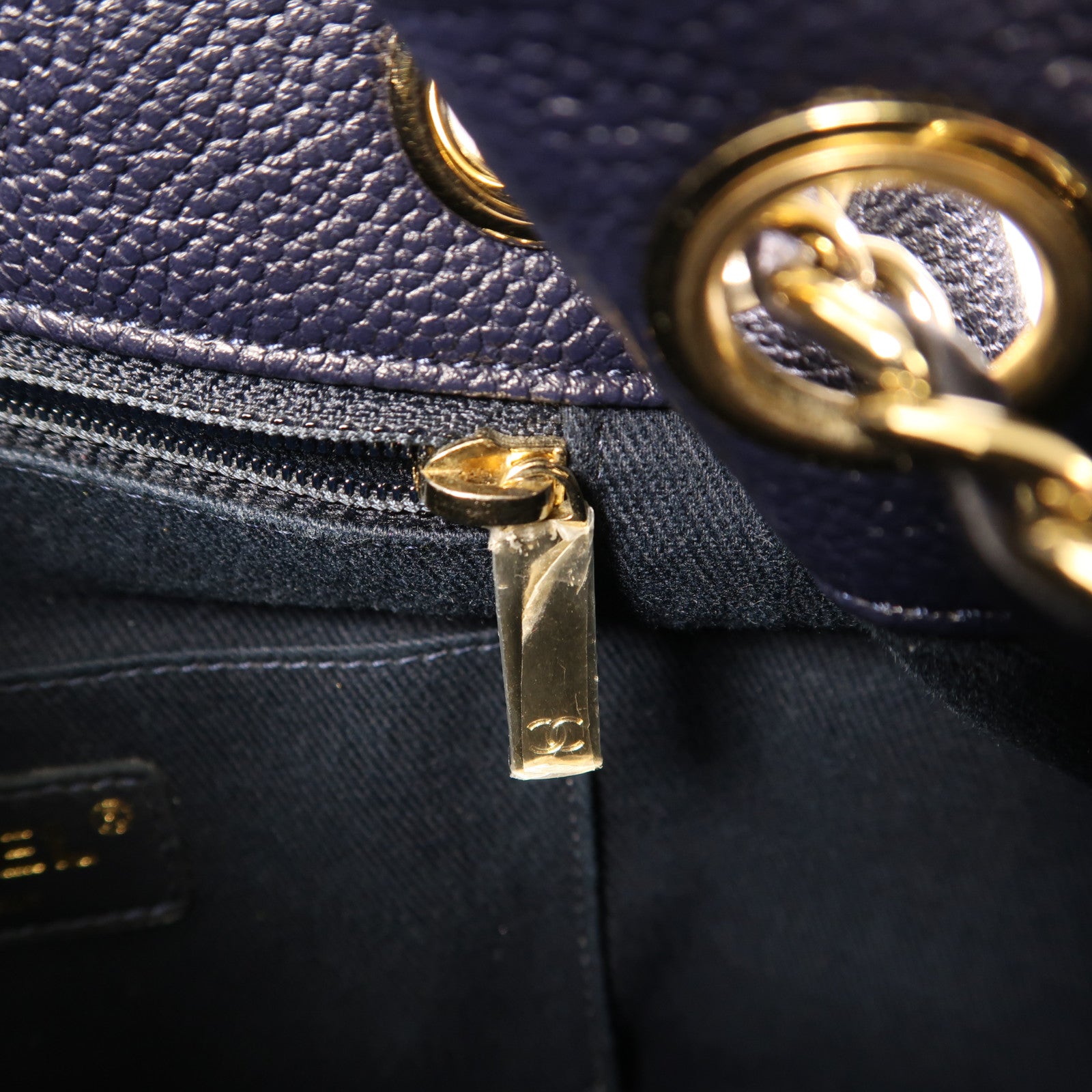 CHANEL 牛皮皮革Chain Shoulder Bag金扣鏈帶肩背袋