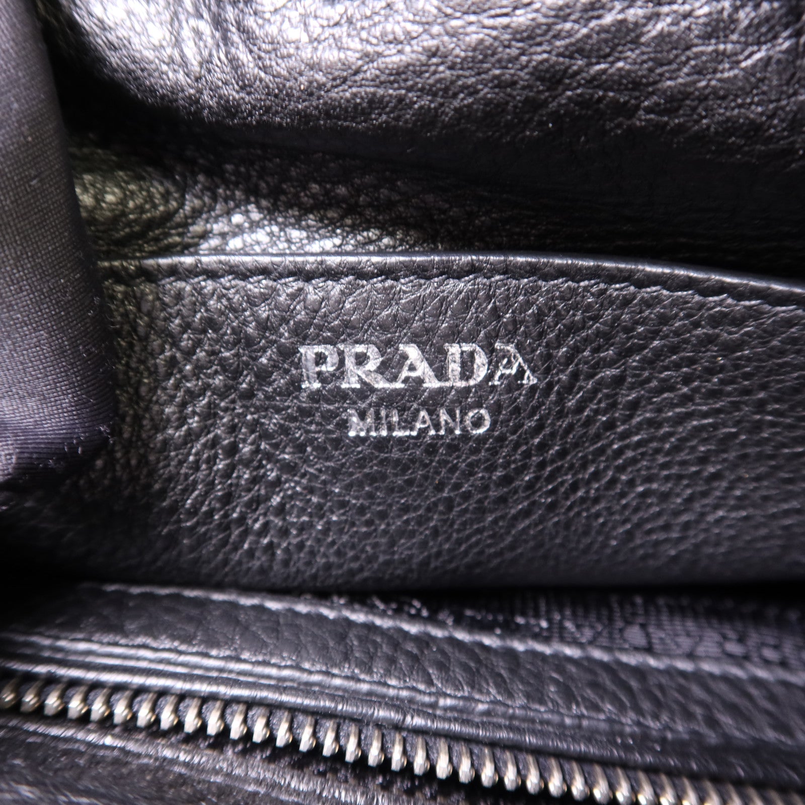 PRADA Daino皮革Hobo Bag肩背袋