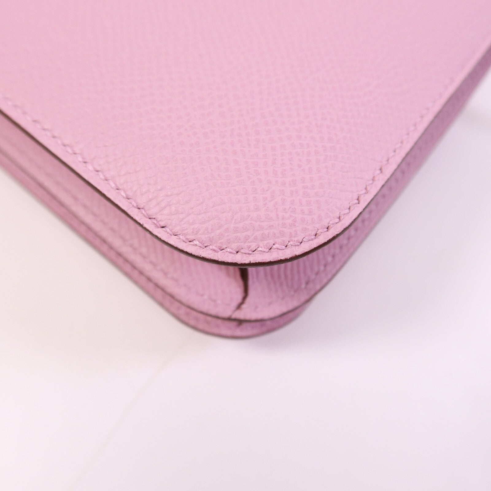 HERMES Epsom皮革Constance Mini銀扣肩背袋Mauve Sylvestre