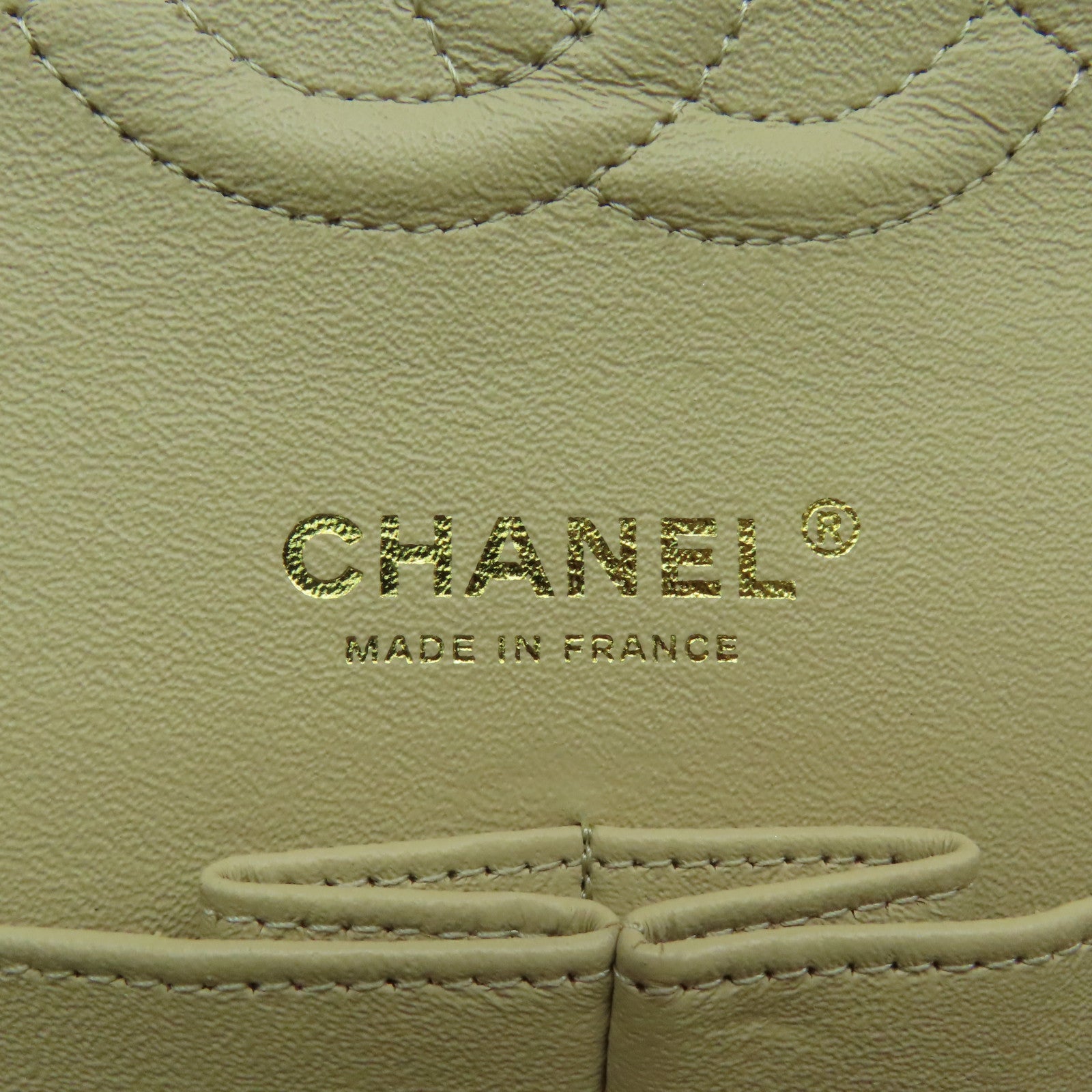 CHANEL 【激減優惠】菱格羊皮皮革Classic 25金扣鏈帶肩背袋米色