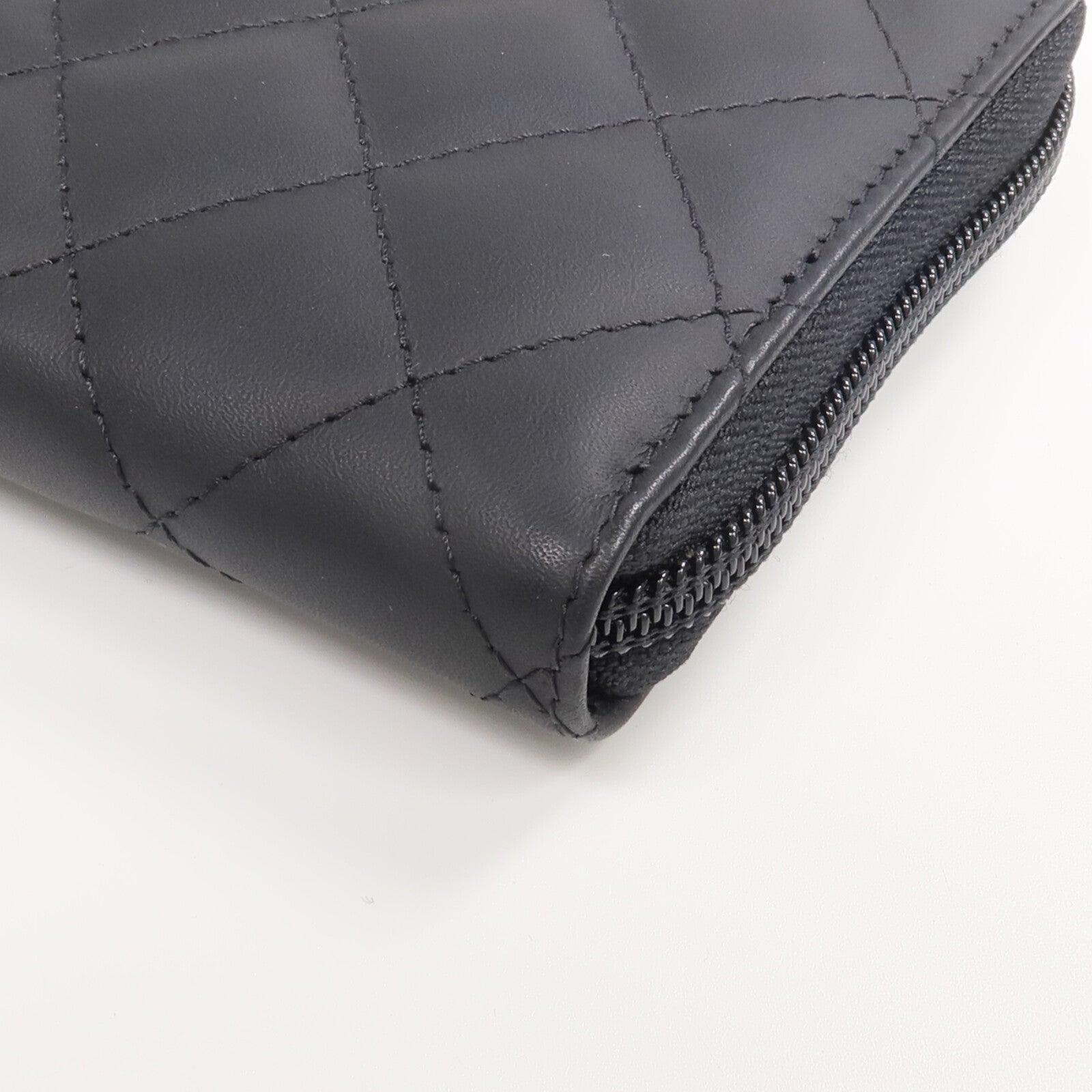 CHANEL 牛皮皮革Cambon Wallet銀扣拉鏈長錢包
