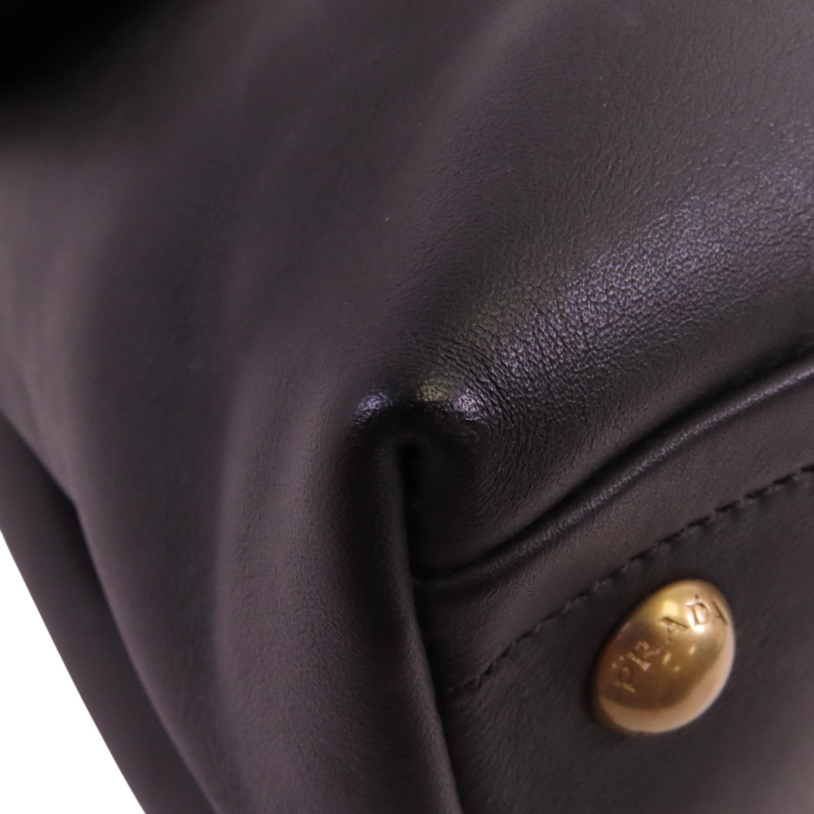 PRADA 牛皮皮革City Bag金扣肩背袋