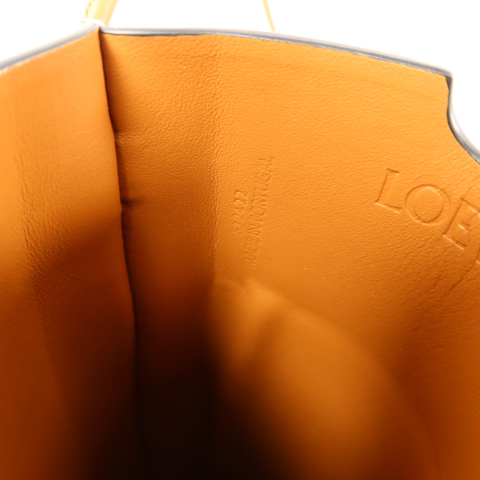 LOEWE 牛皮皮革Gate Pocket Phone Bag手機肩背袋