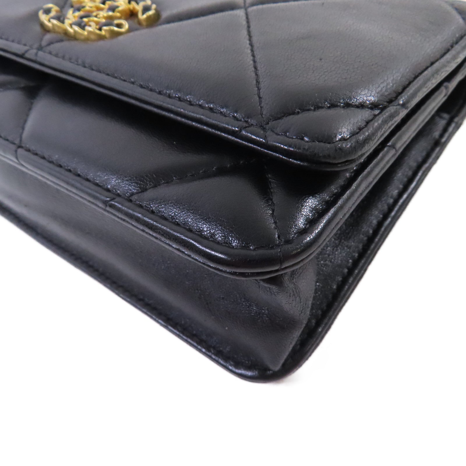 CHANEL 菱格羊皮皮革Chanel 19 WOC Wallet On Chain Shoulder Bag金扣手挽肩背兩用袋黑色