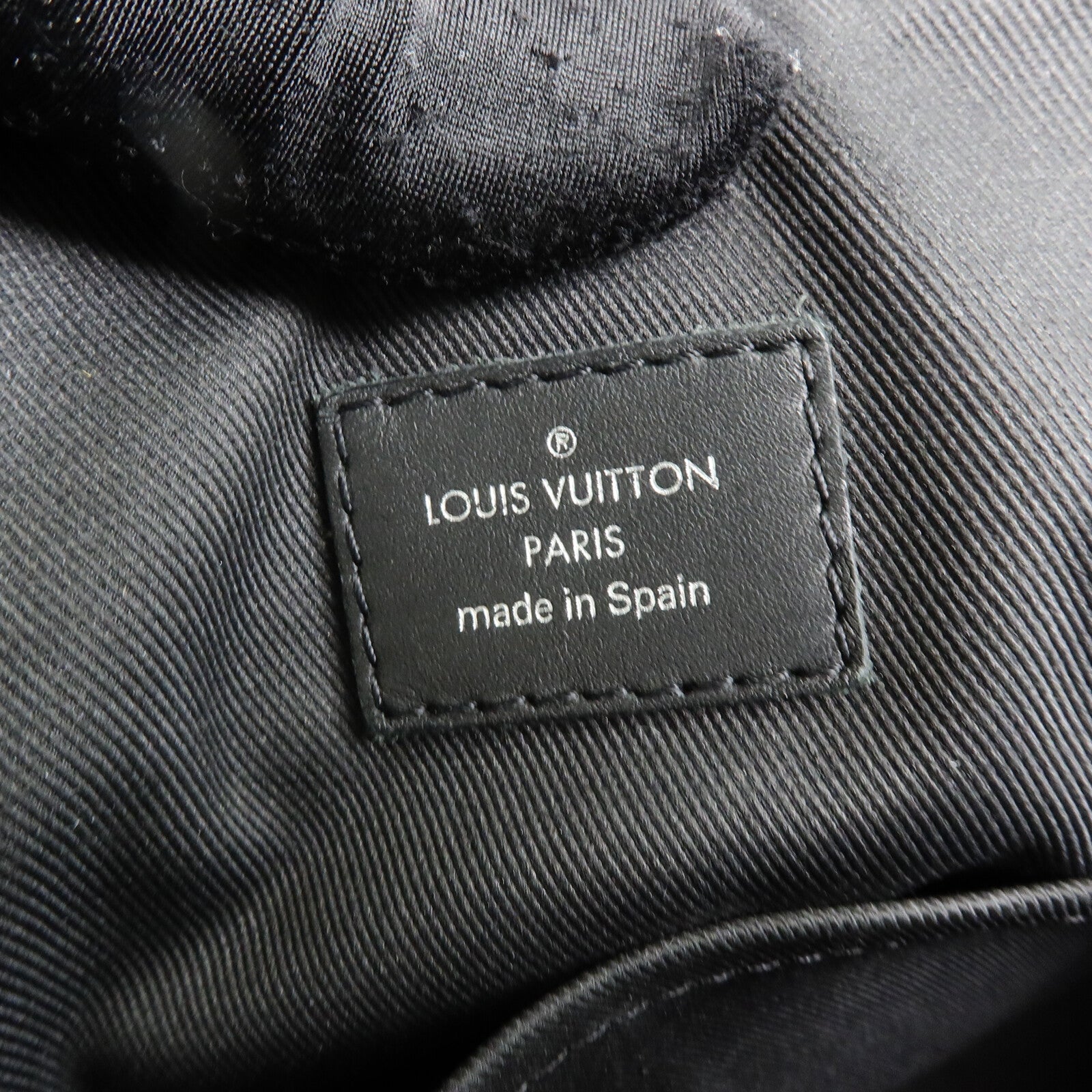 LOUIS VUITTON Monogram Eclipse District MM NM肩背袋