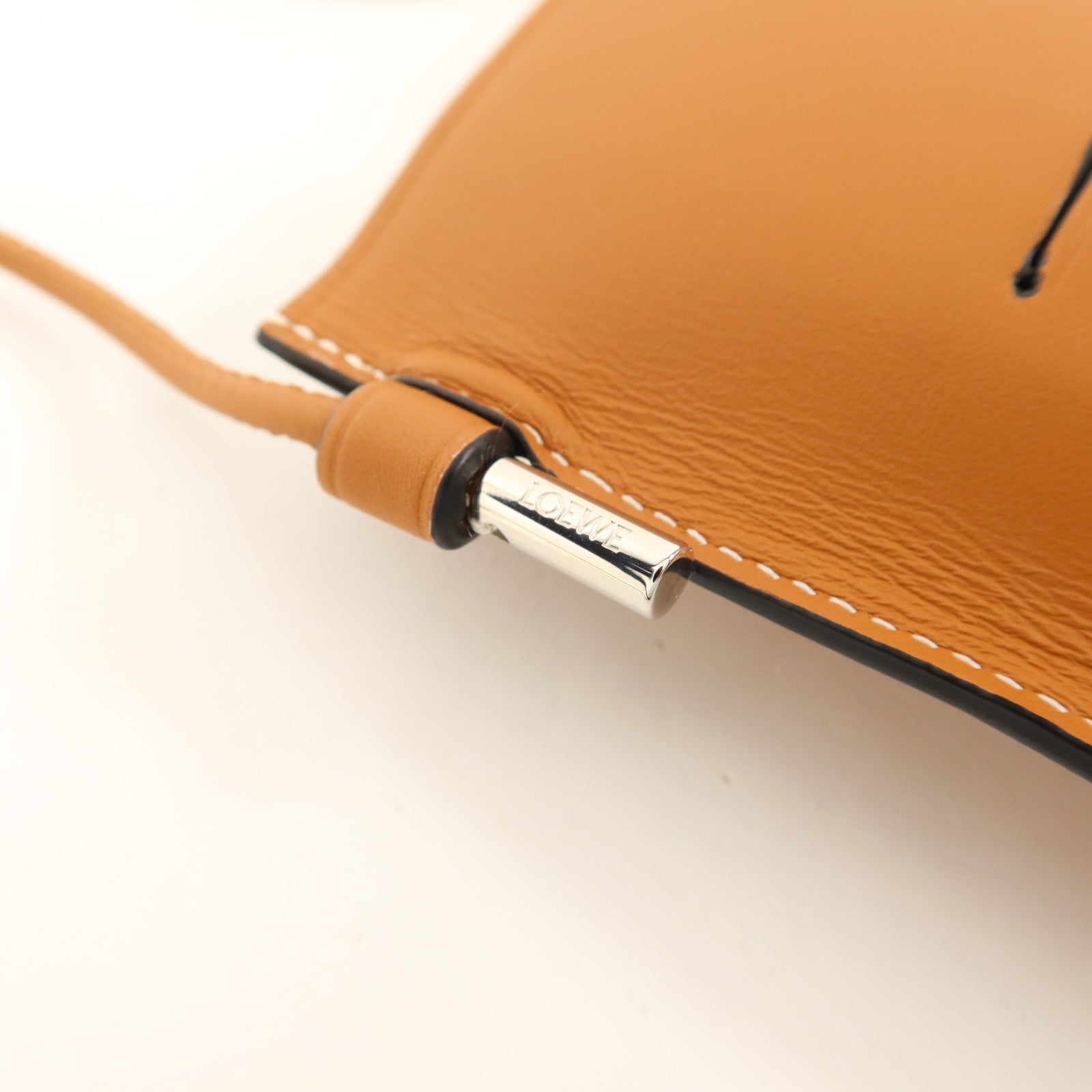 LOEWE 牛皮皮革Gate Pocket Phone Bag手機肩背袋