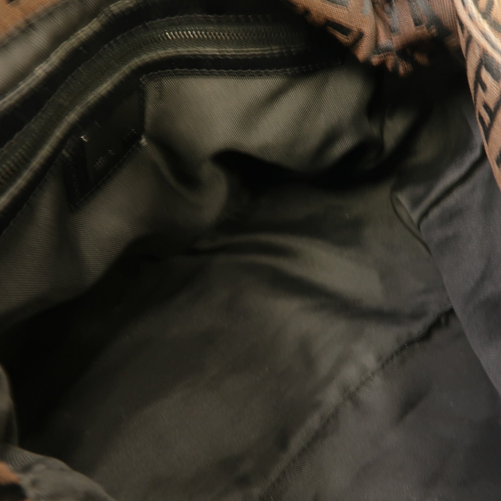 FENDI 帆布Shoulder Bag銀扣肩背袋啡色