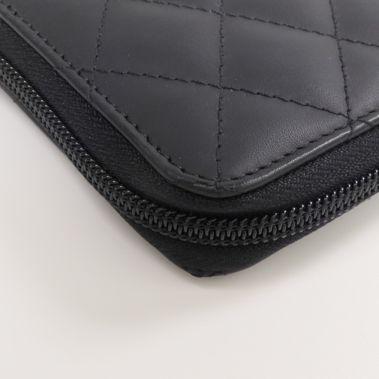 CHANEL 牛皮皮革Cambon Wallet銀扣拉鏈長錢包