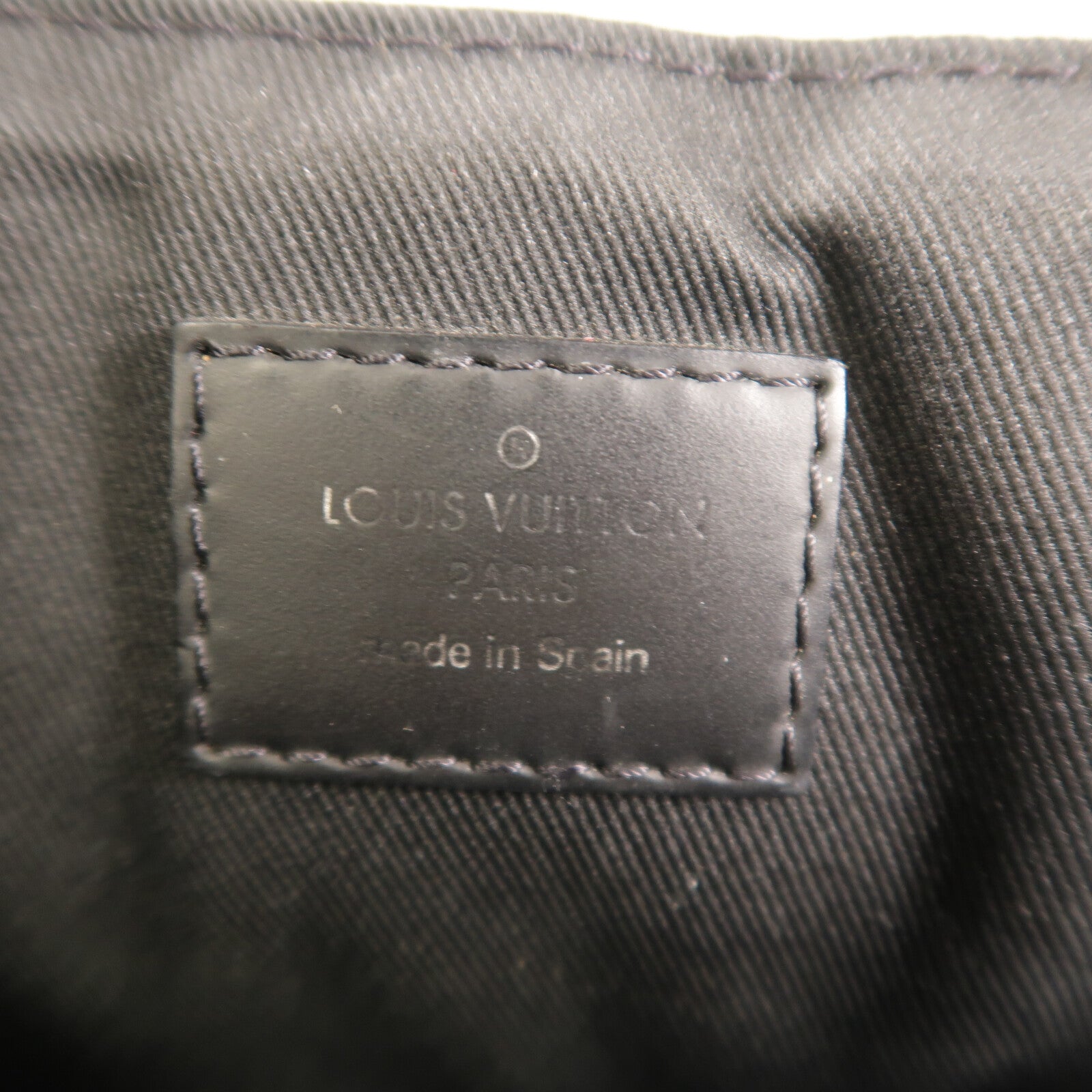 LOUIS VUITTON Damier Graphite Distrist PM肩背袋