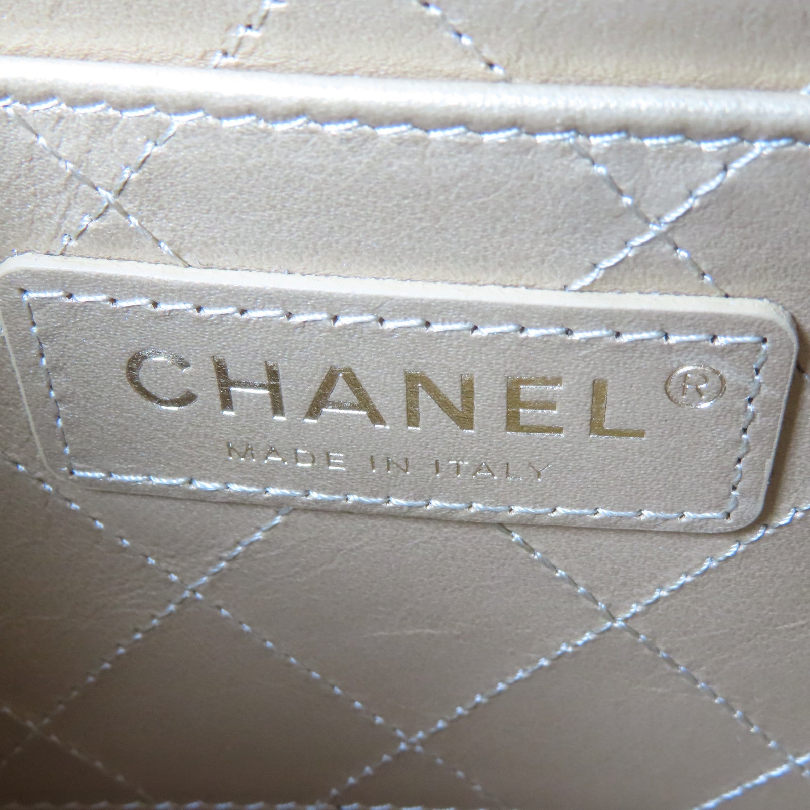 CHANEL 牛皮皮革Chain Shoulder金扣鏈帶肩背袋黑色