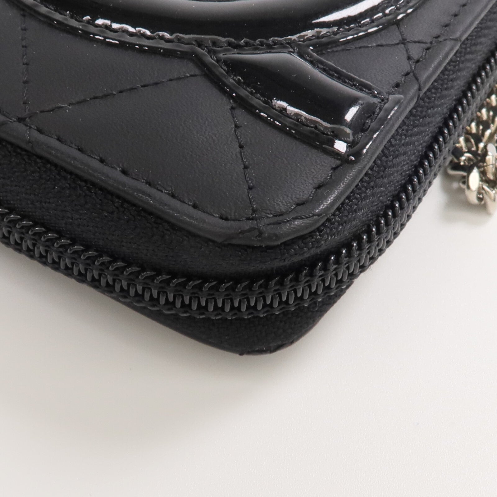 CHANEL 牛皮皮革Cambon Wallet銀扣拉鏈長錢包