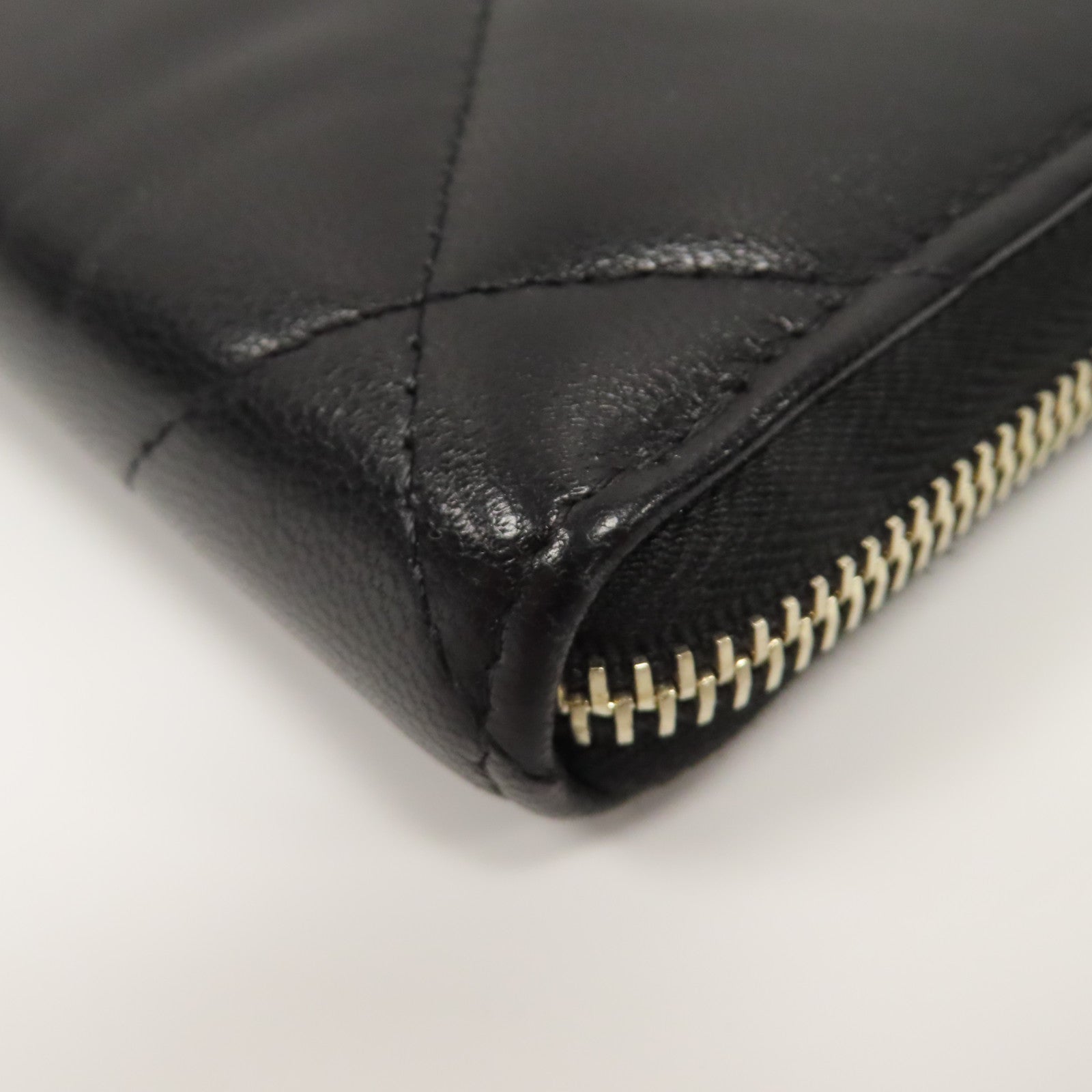 CHANEL 菱格皮革C19 Long Wallet金扣拉鍊長錢包黑色