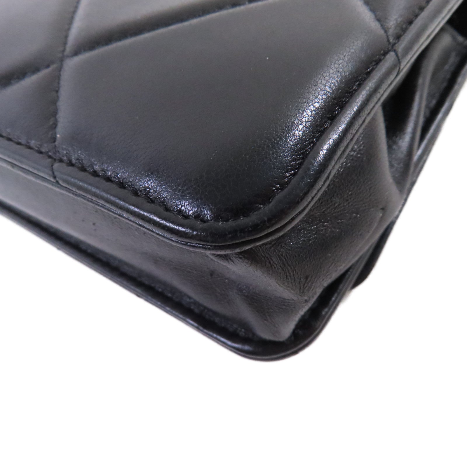 CHANEL 菱格羊皮皮革Chanel 19 WOC Wallet On Chain Shoulder Bag金扣手挽肩背兩用袋黑色