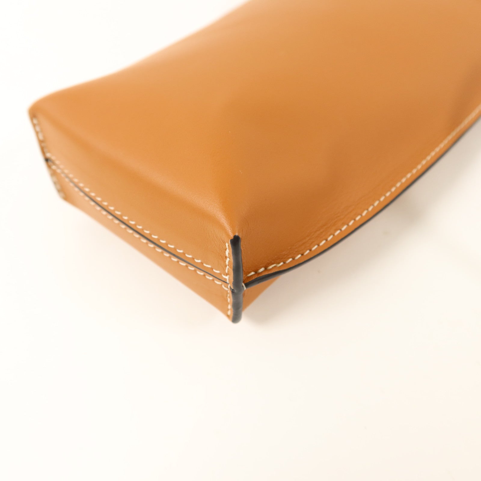 LOEWE 牛皮皮革Gate Pocket Phone Bag手機肩背袋