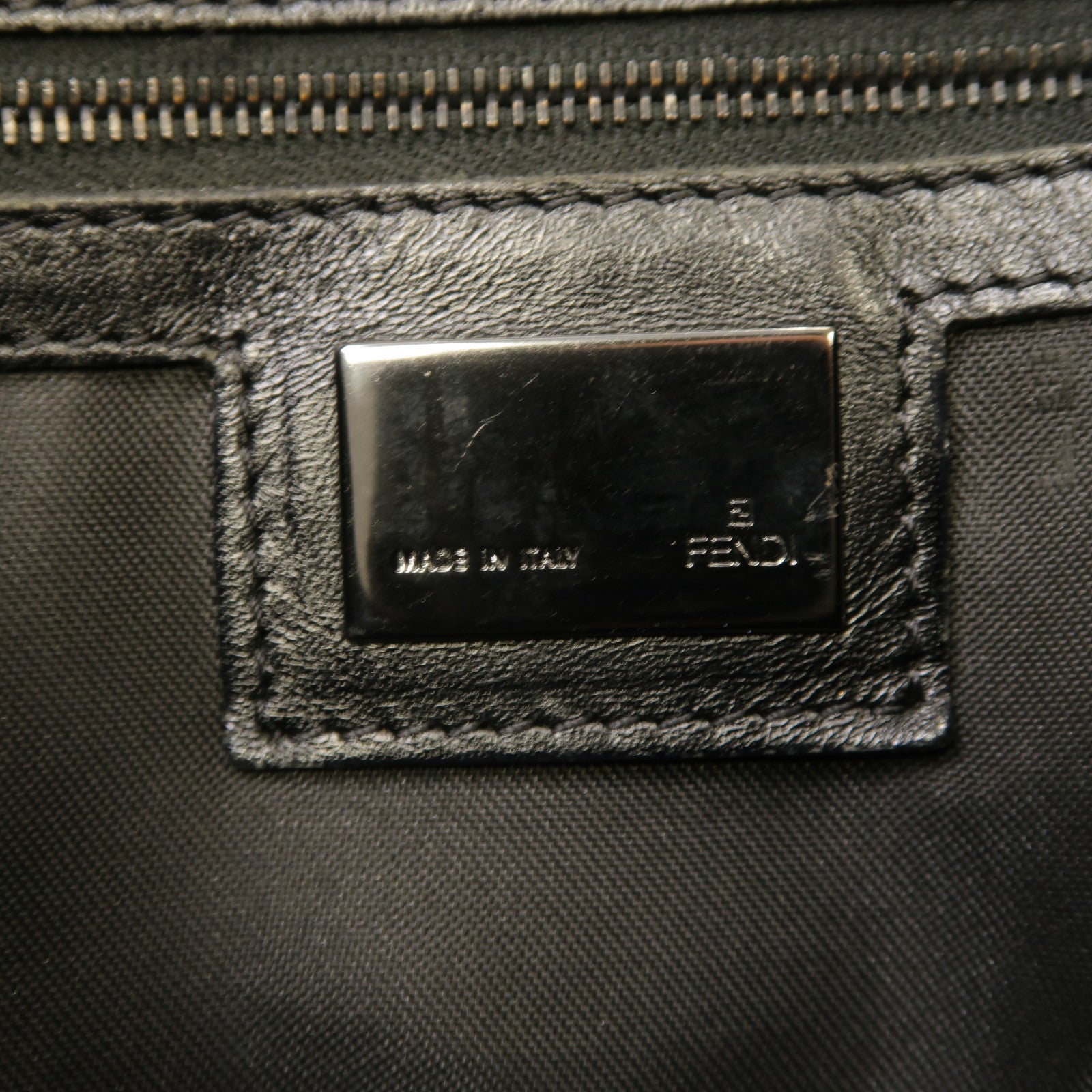 FENDI 帆布Shoulder Bag銀扣肩背袋啡色