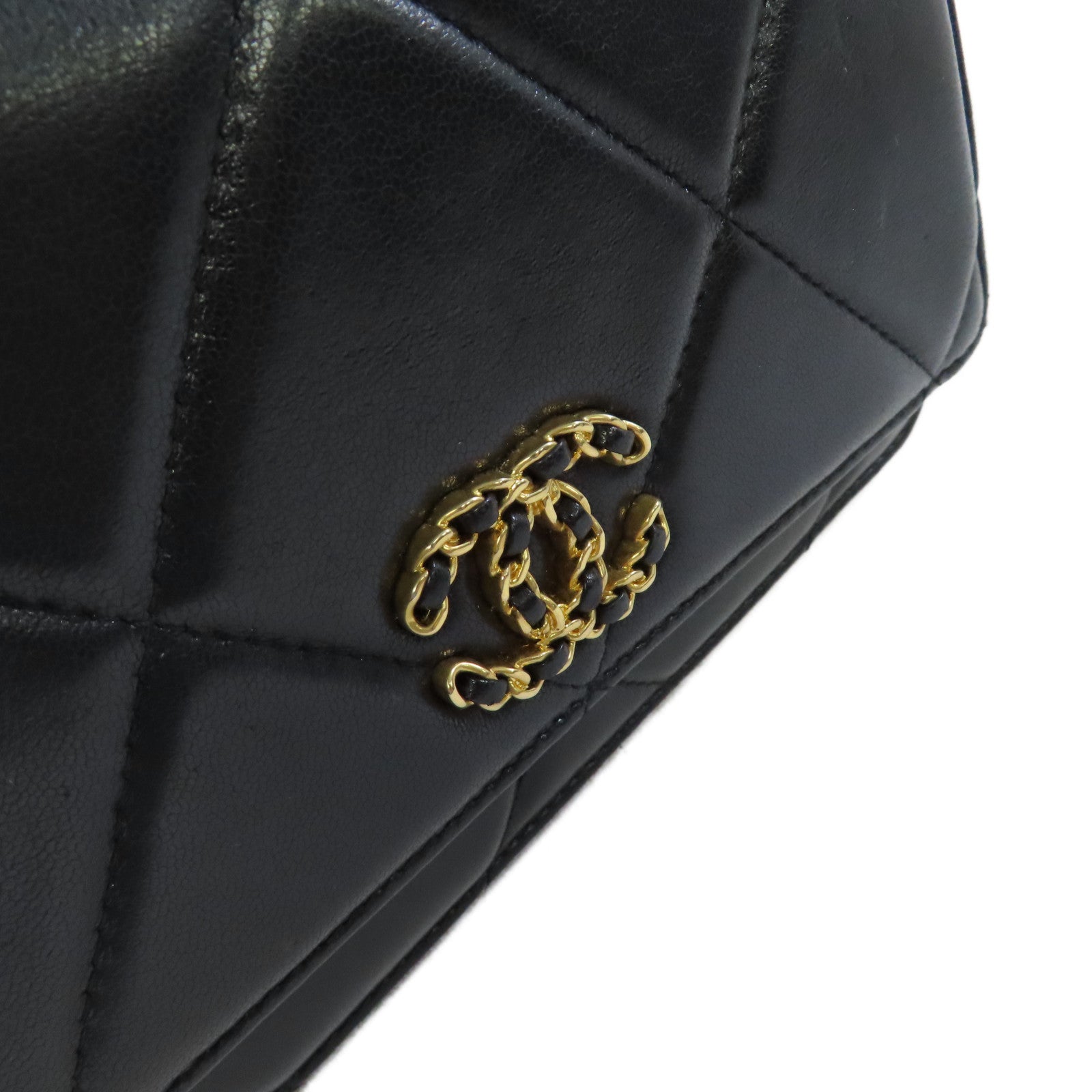 CHANEL 菱格羊皮皮革Chanel 19 WOC Wallet On Chain Shoulder Bag金扣手挽肩背兩用袋黑色